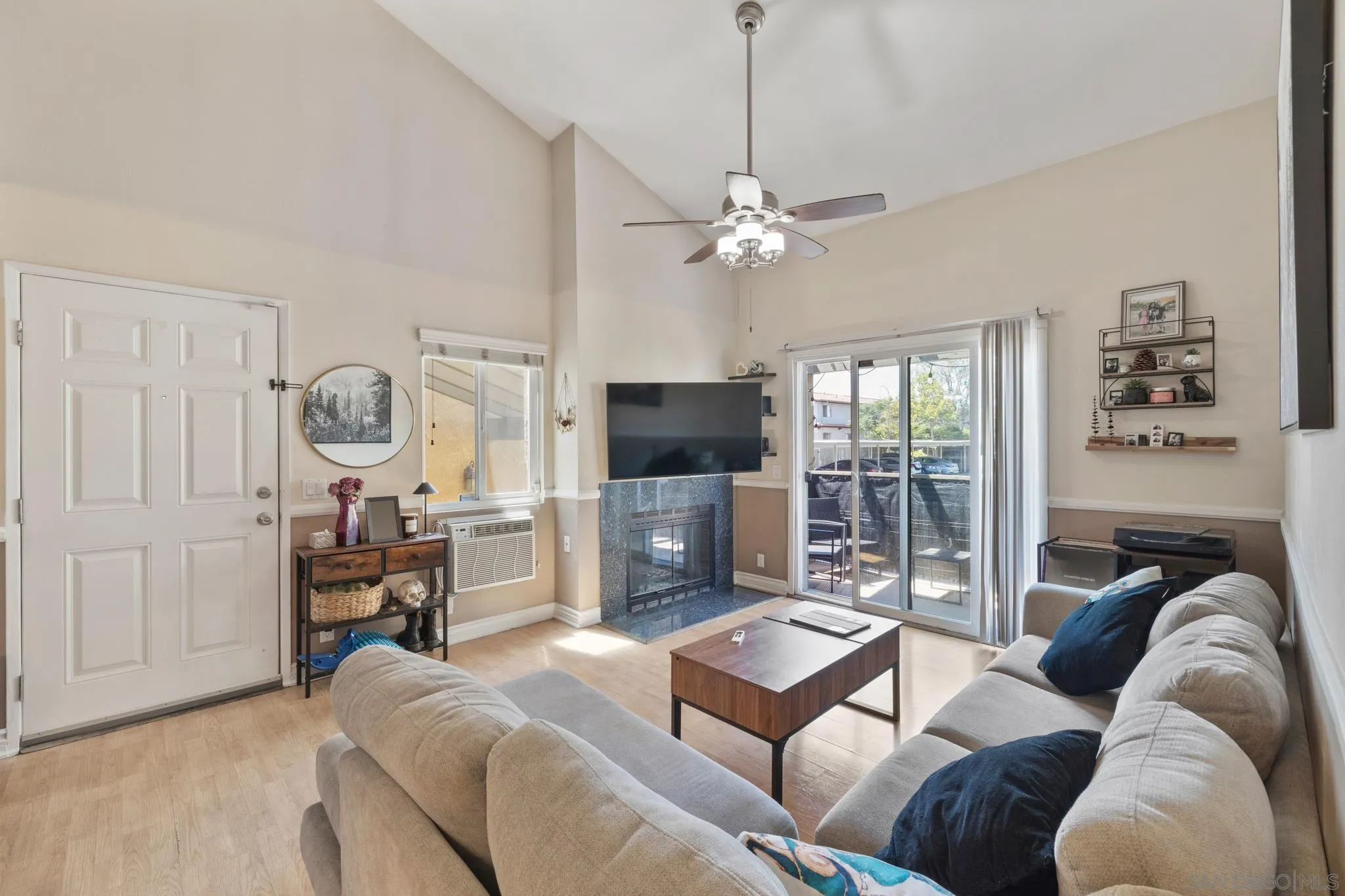 Photo #2: 250036154 Listing 