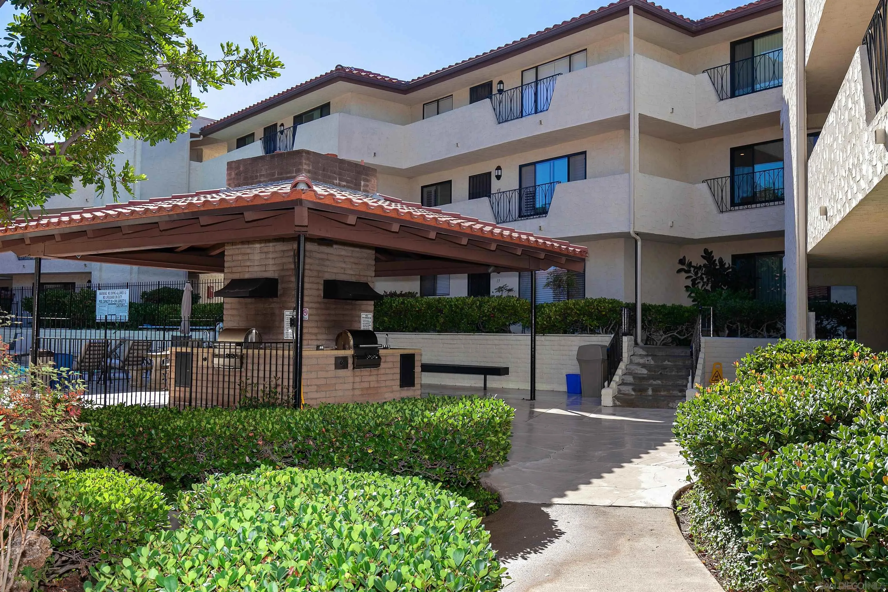 https://cdn.realtyfeed.com/cdn/127/250036159/13053c6f3ee009533fc6ff6285c47828.webp