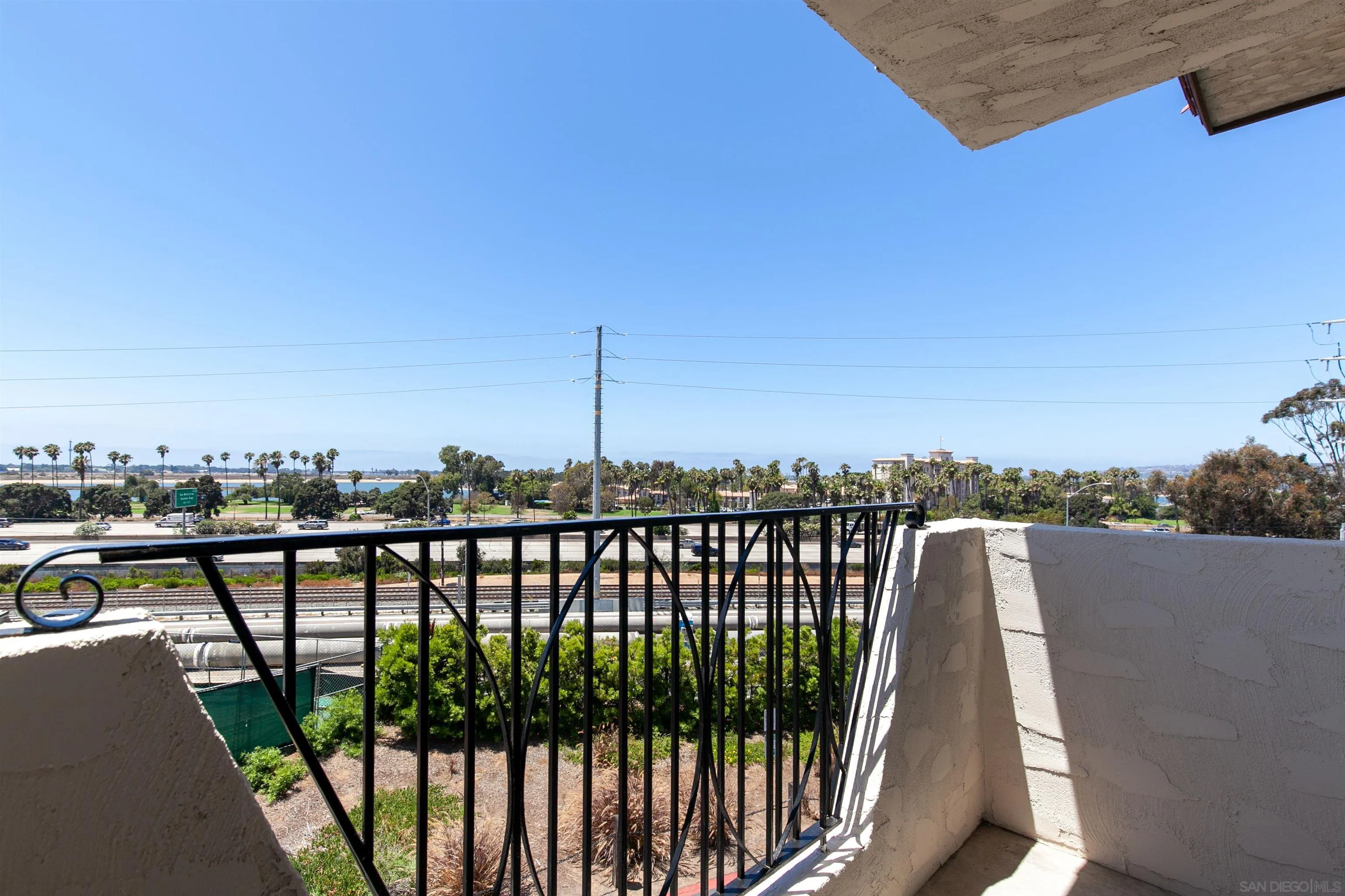 https://cdn.realtyfeed.com/cdn/127/250036159/2829e7c3bac820544dfa2179450996fa.webp