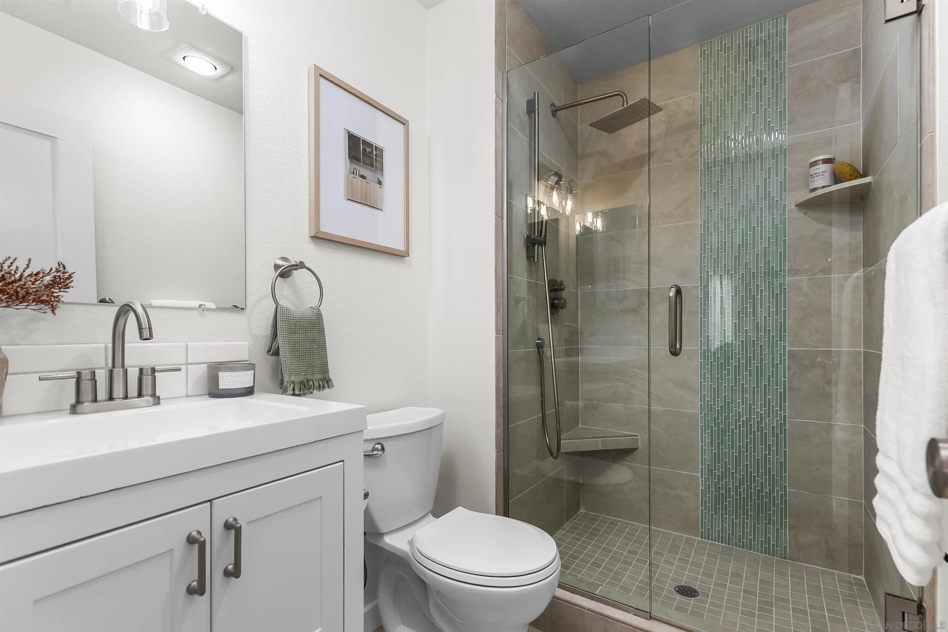 https://cdn.realtyfeed.com/cdn/127/250036159/38c72b4aeb575c2fae8d45bedac34b86.webp