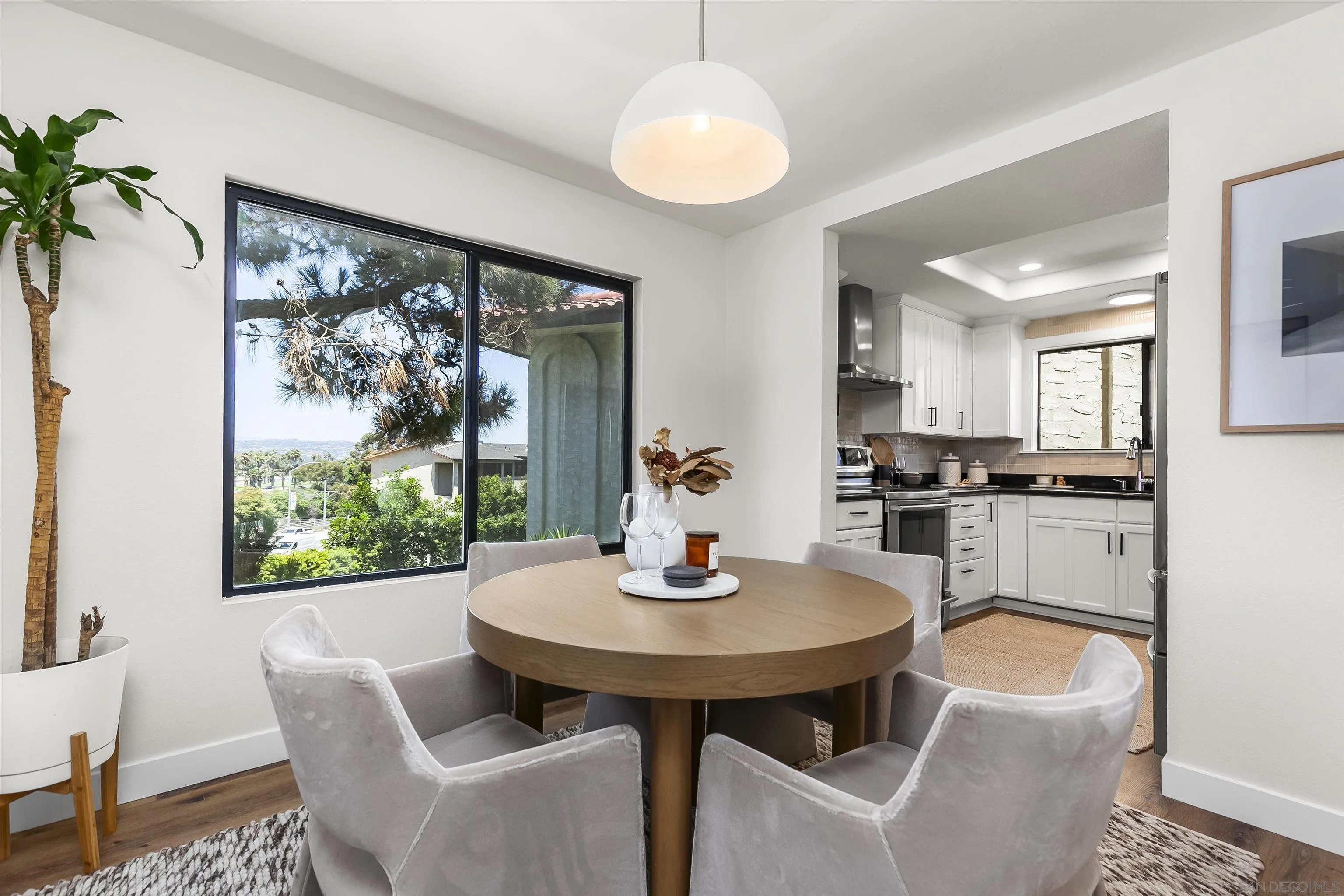 Photo #6: 250036159 Listing 