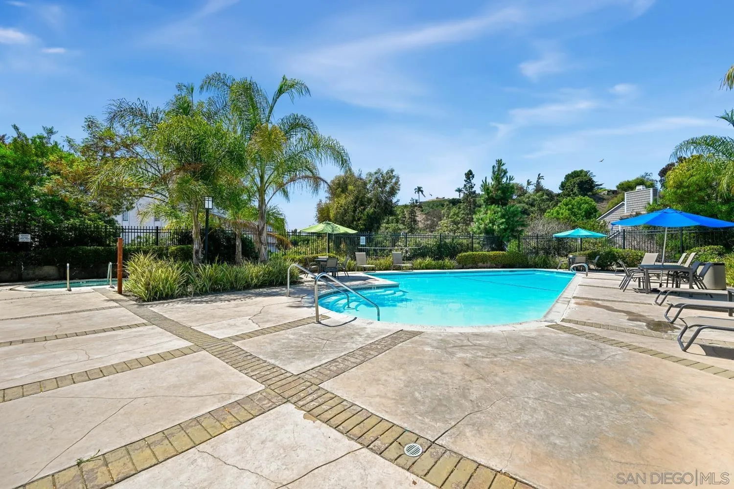 https://cdn.realtyfeed.com/cdn/127/250036161/0a1819711568aaeef6d86f89edaee324.webp