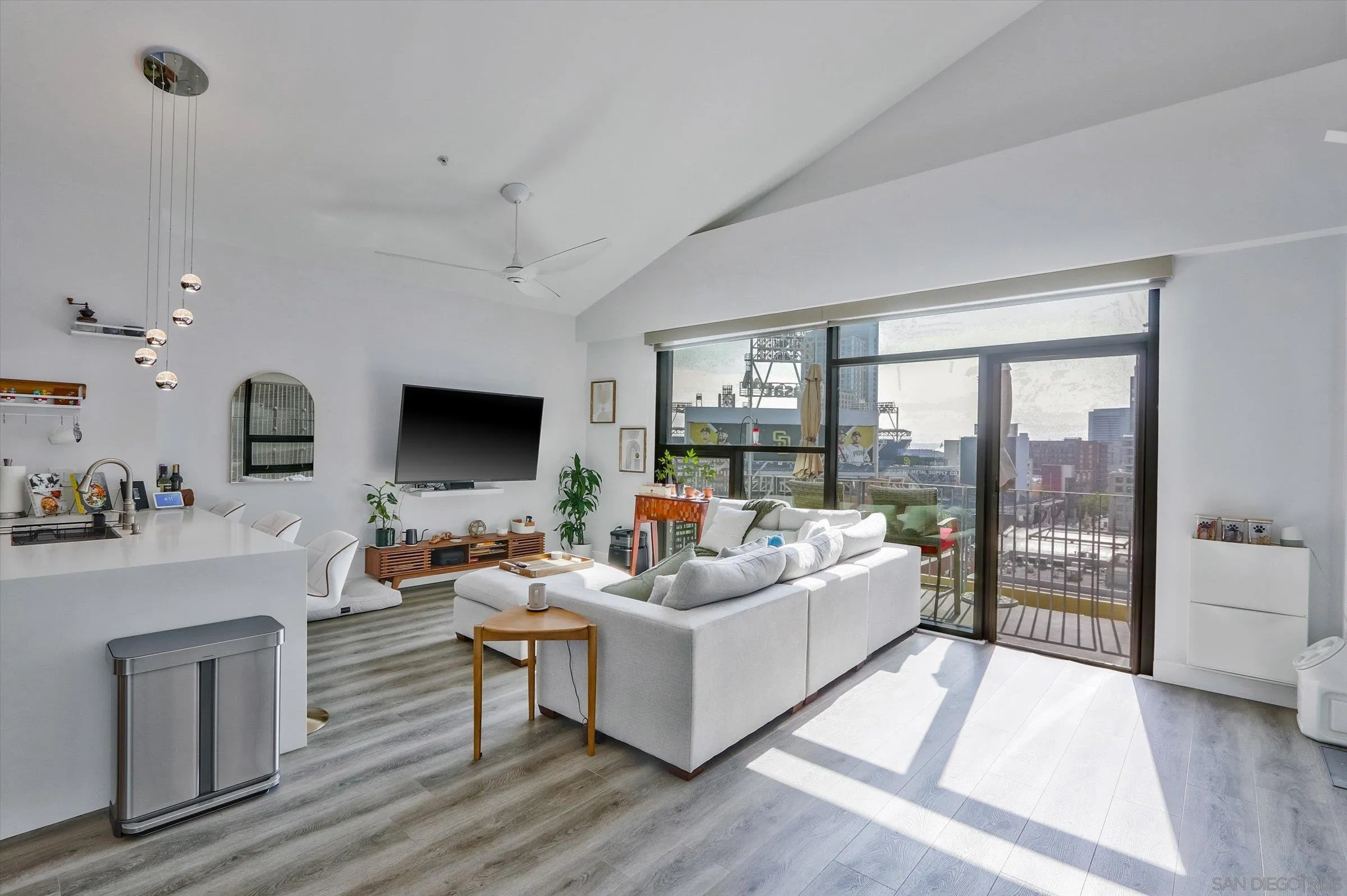 Photo #5: 250036175 Listing 