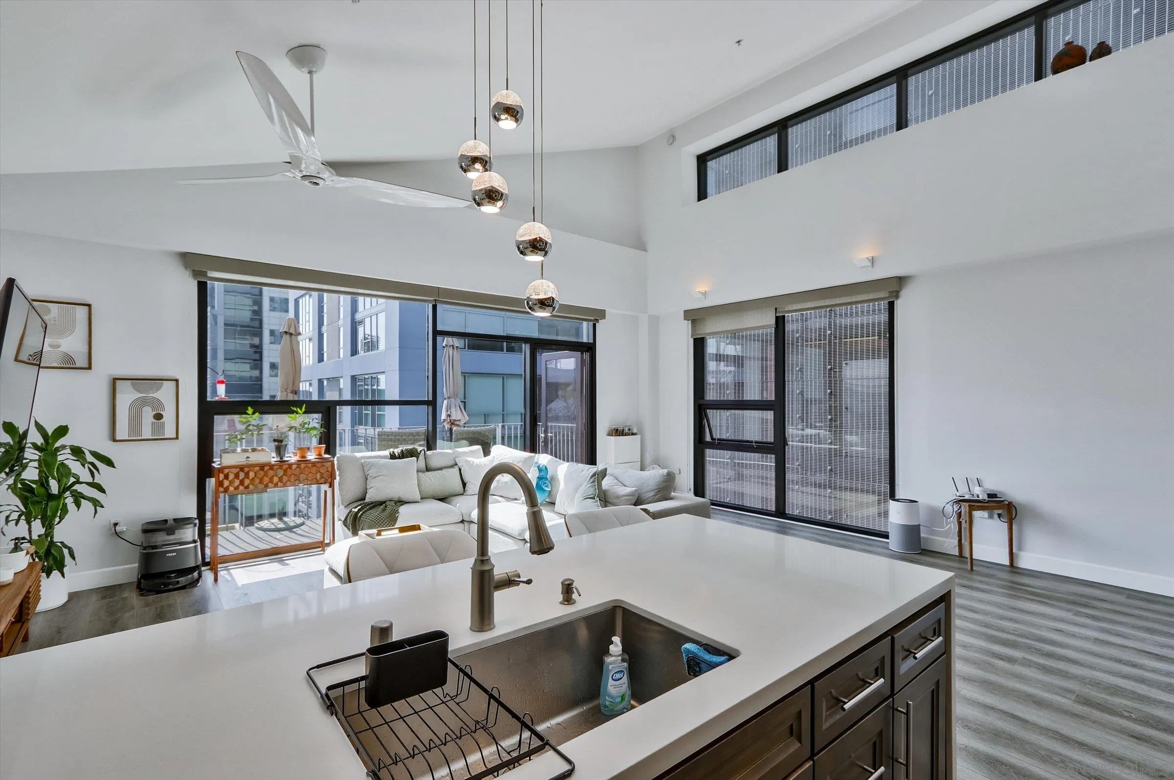 Photo #2: 250036175 Listing 