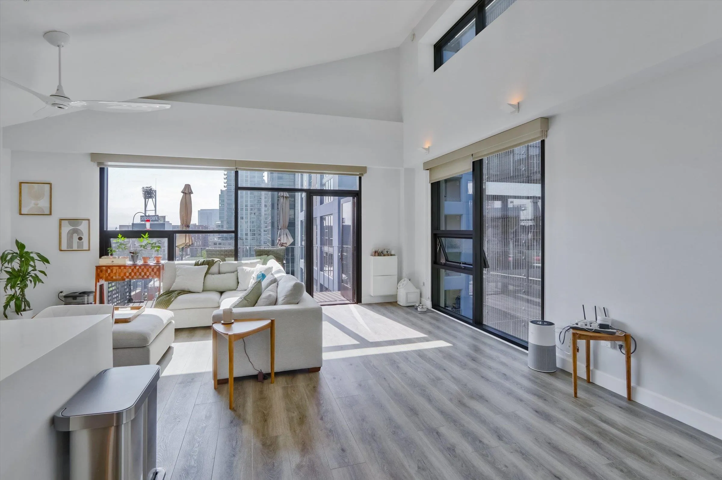 Photo #3: 250036175 Listing 