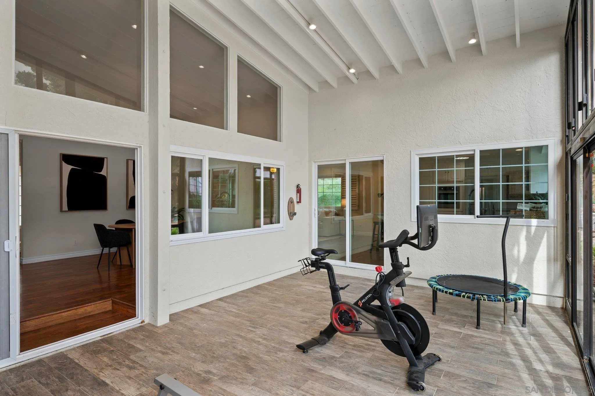 https://cdn.realtyfeed.com/cdn/127/250036176/1442176319c8debee32f19149318b0ac.webp