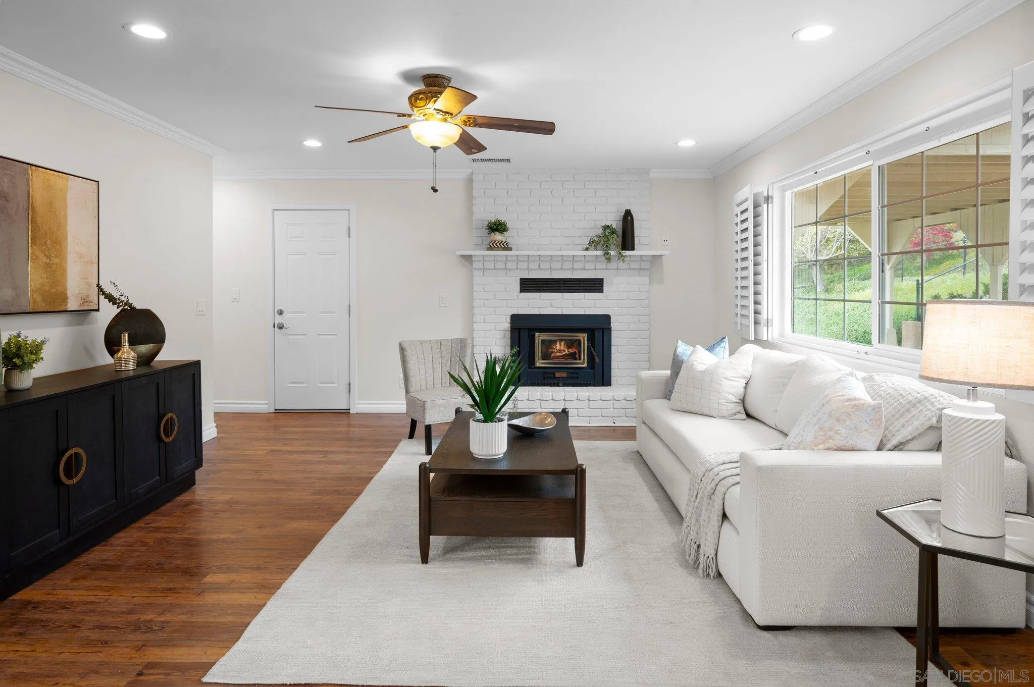 https://cdn.realtyfeed.com/cdn/127/250036176/2035cedc44784e5ecf57072beba9dfe7.webp