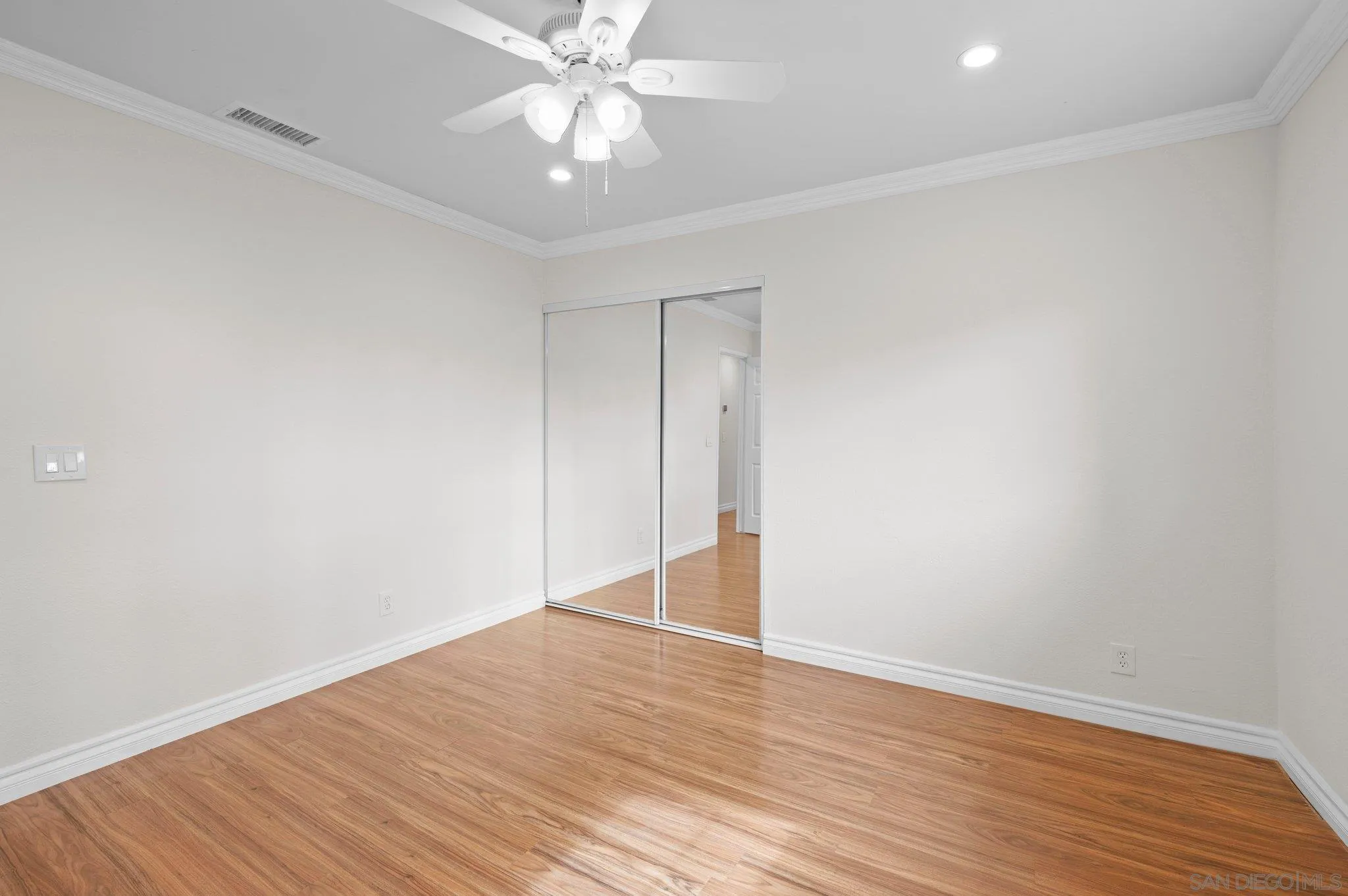 https://cdn.realtyfeed.com/cdn/127/250036176/522cddf79ad64500c384b89b9e3e1f98.webp