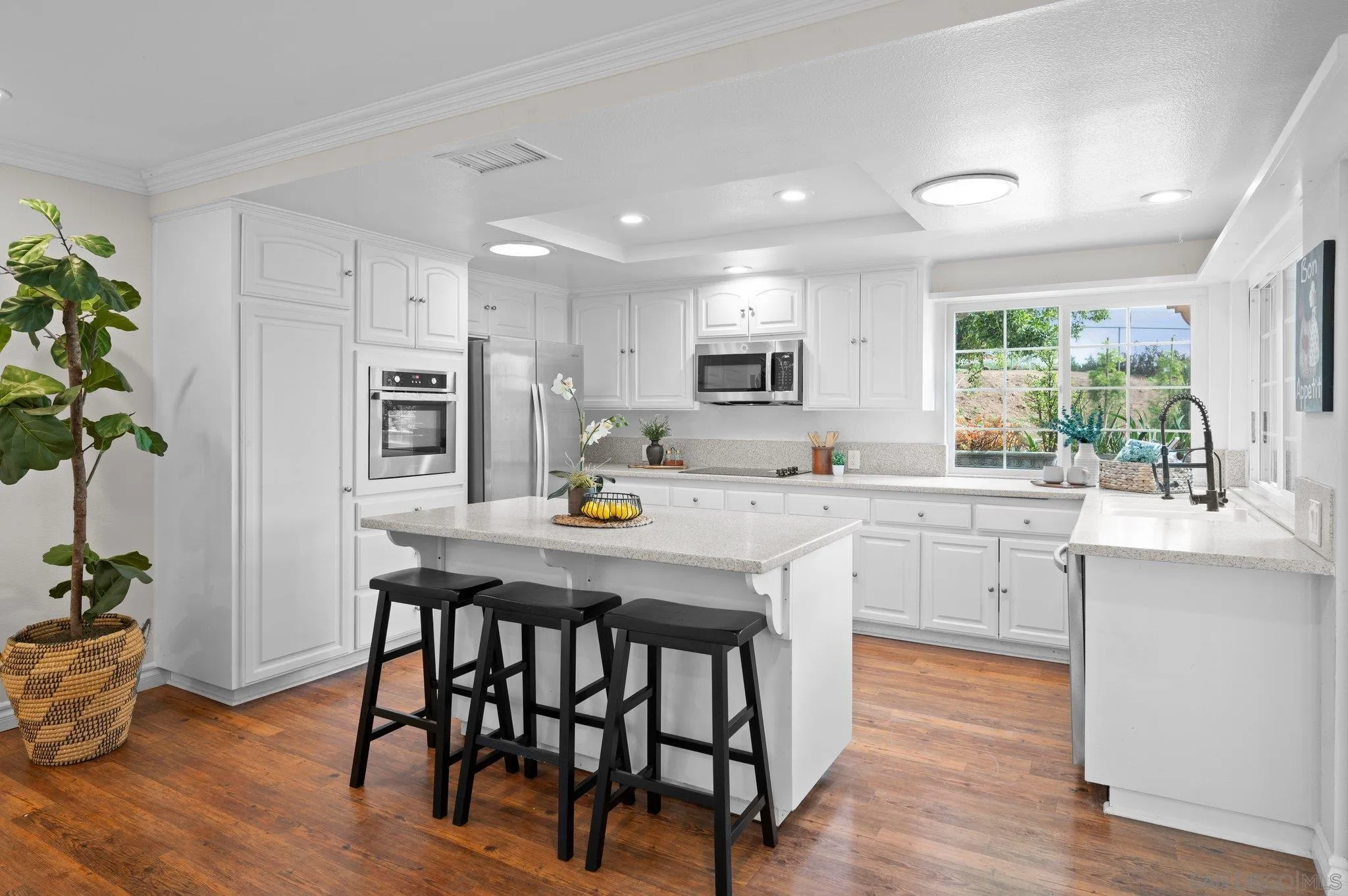 https://cdn.realtyfeed.com/cdn/127/250036176/564e90265fd3db7f27792dd035d655d6.webp