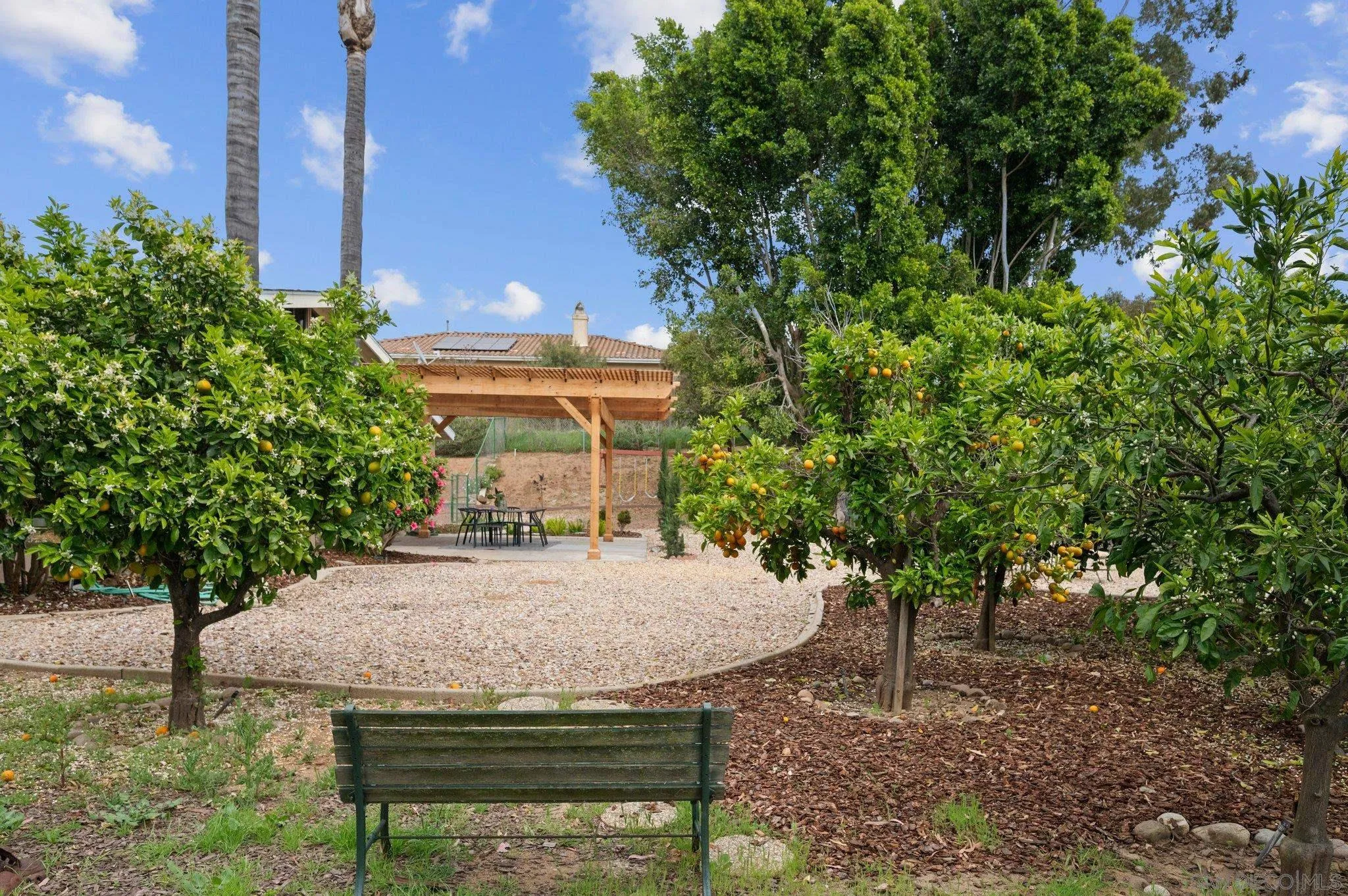 https://cdn.realtyfeed.com/cdn/127/250036176/5d1b88c6ed0420882f87fdfeaf4cf37a.webp