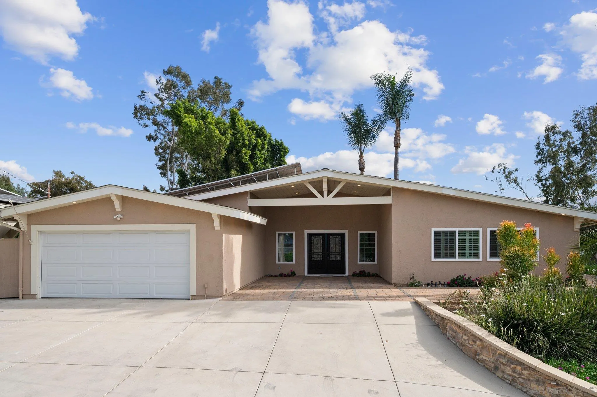 https://cdn.realtyfeed.com/cdn/127/250036176/70bc6a5b41b16dc092fefe0c2458d4a4.webp