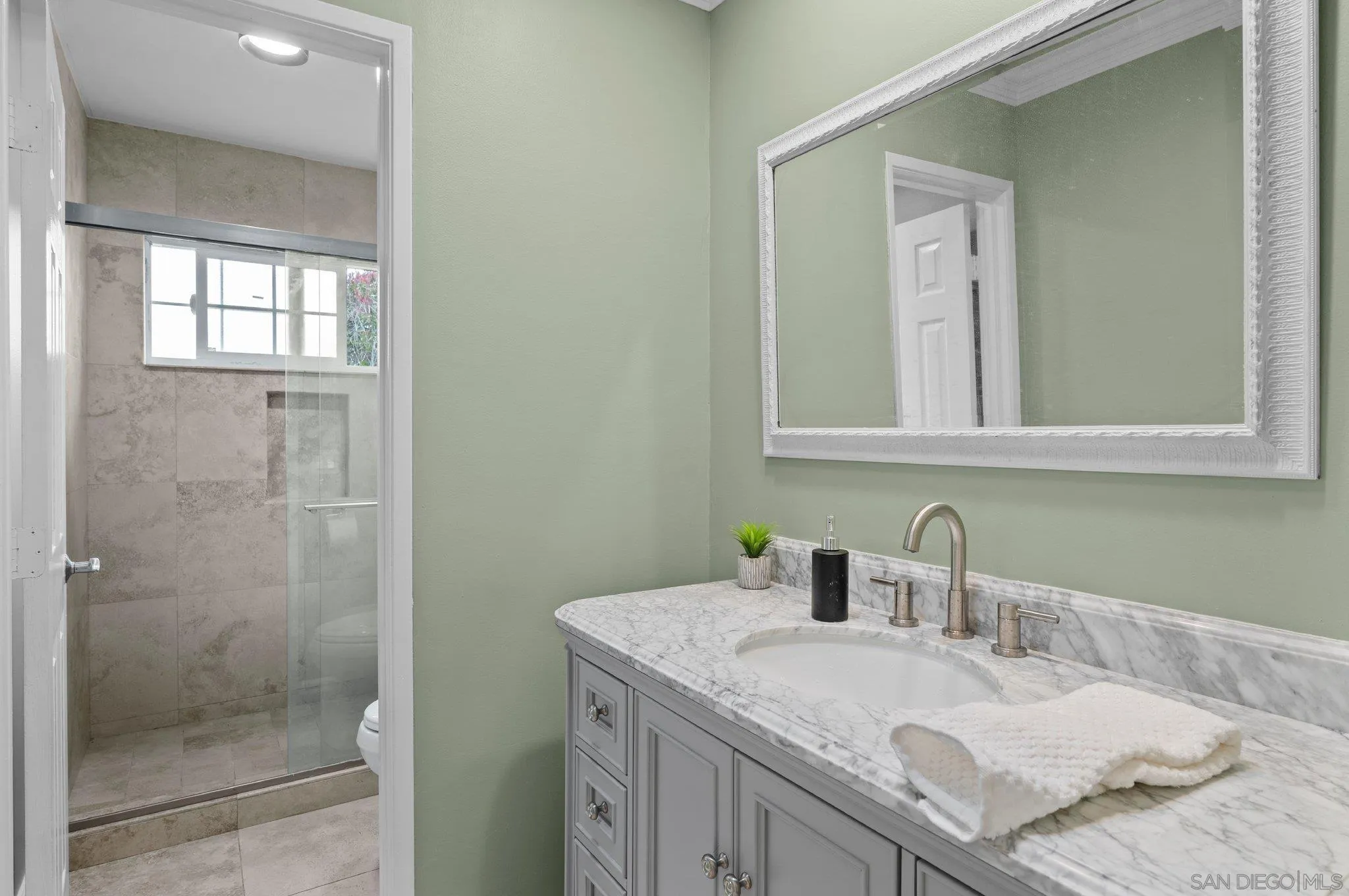 https://cdn.realtyfeed.com/cdn/127/250036176/84164beca36f5232cdfcb7cddce0b999.webp