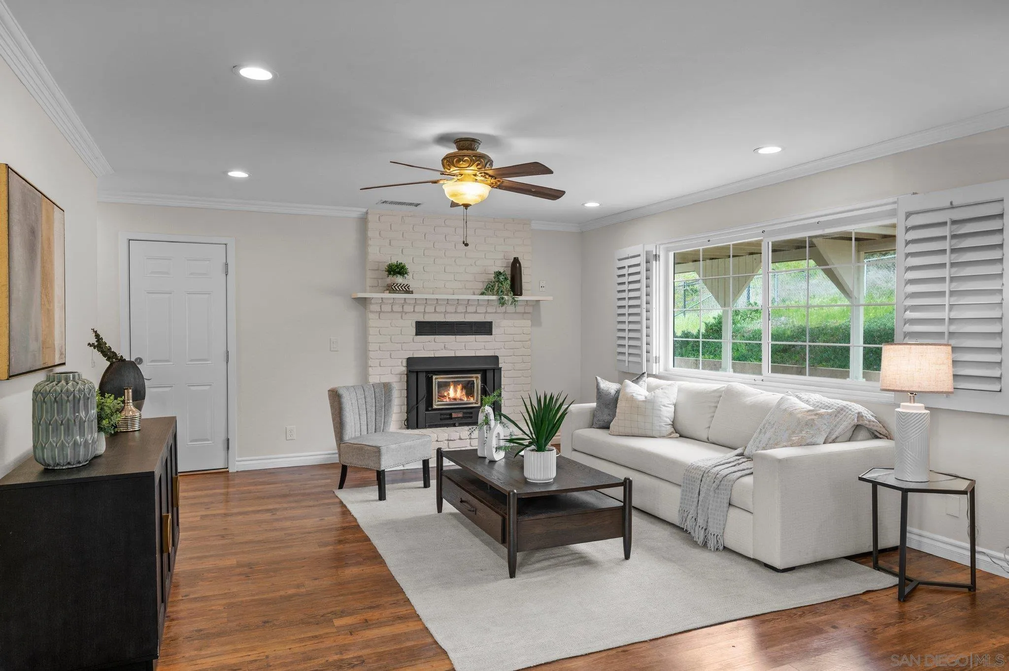 https://cdn.realtyfeed.com/cdn/127/250036176/8c1ca56f4ae1383f5d1a7c2c04237800.webp