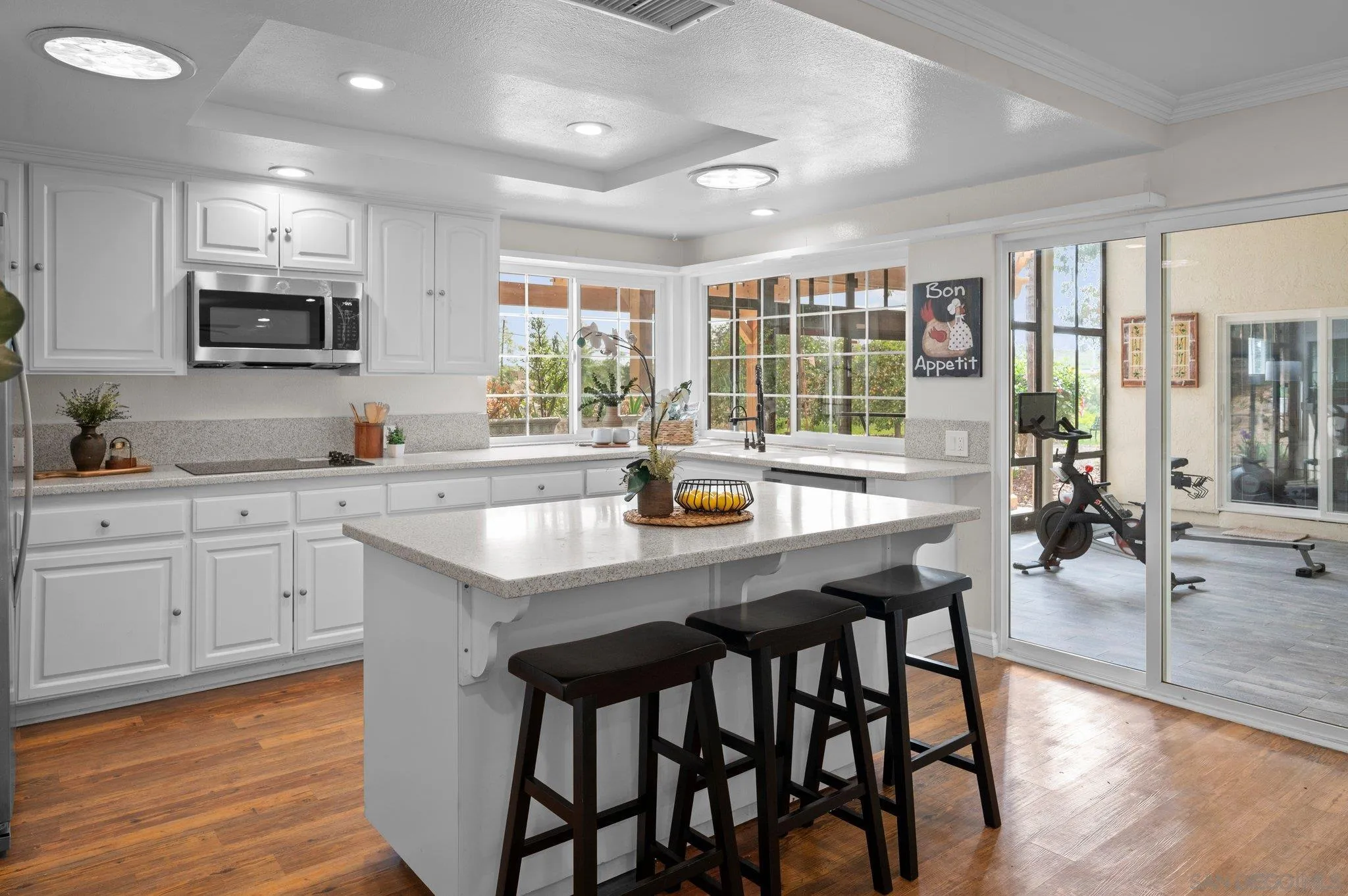 https://cdn.realtyfeed.com/cdn/127/250036176/a1680a3d59380348c2fee9f28f055398.webp