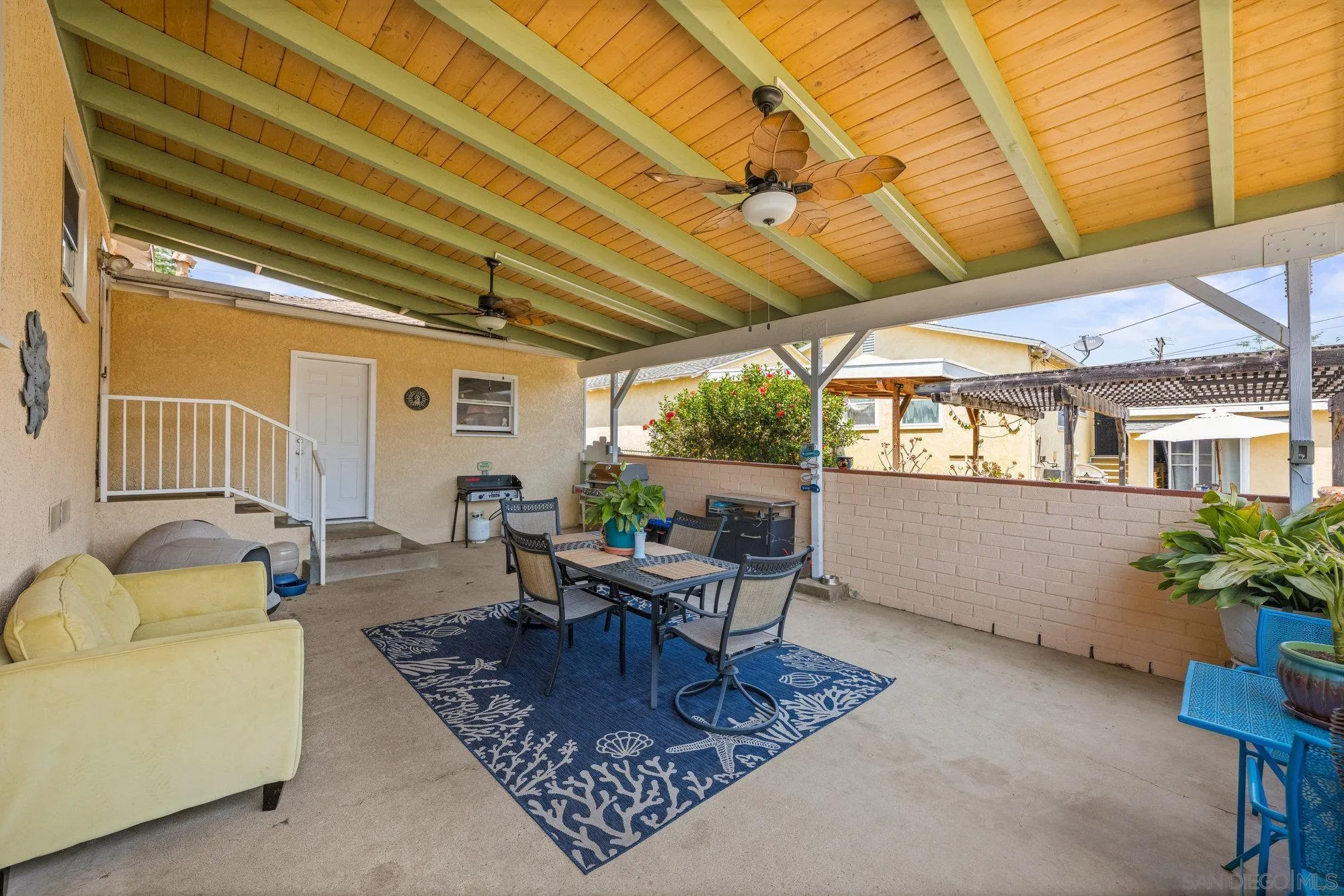https://cdn.realtyfeed.com/cdn/127/250036184/137a45f325470b590a829a8299c16d5c.webp