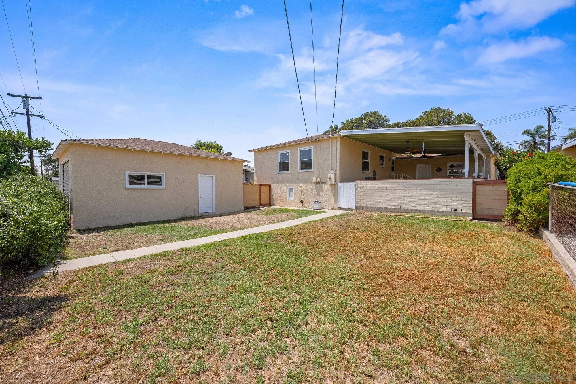 https://cdn.realtyfeed.com/cdn/127/250036184/49c8b1bd08fc337cb1ed79daa8bb005b.webp