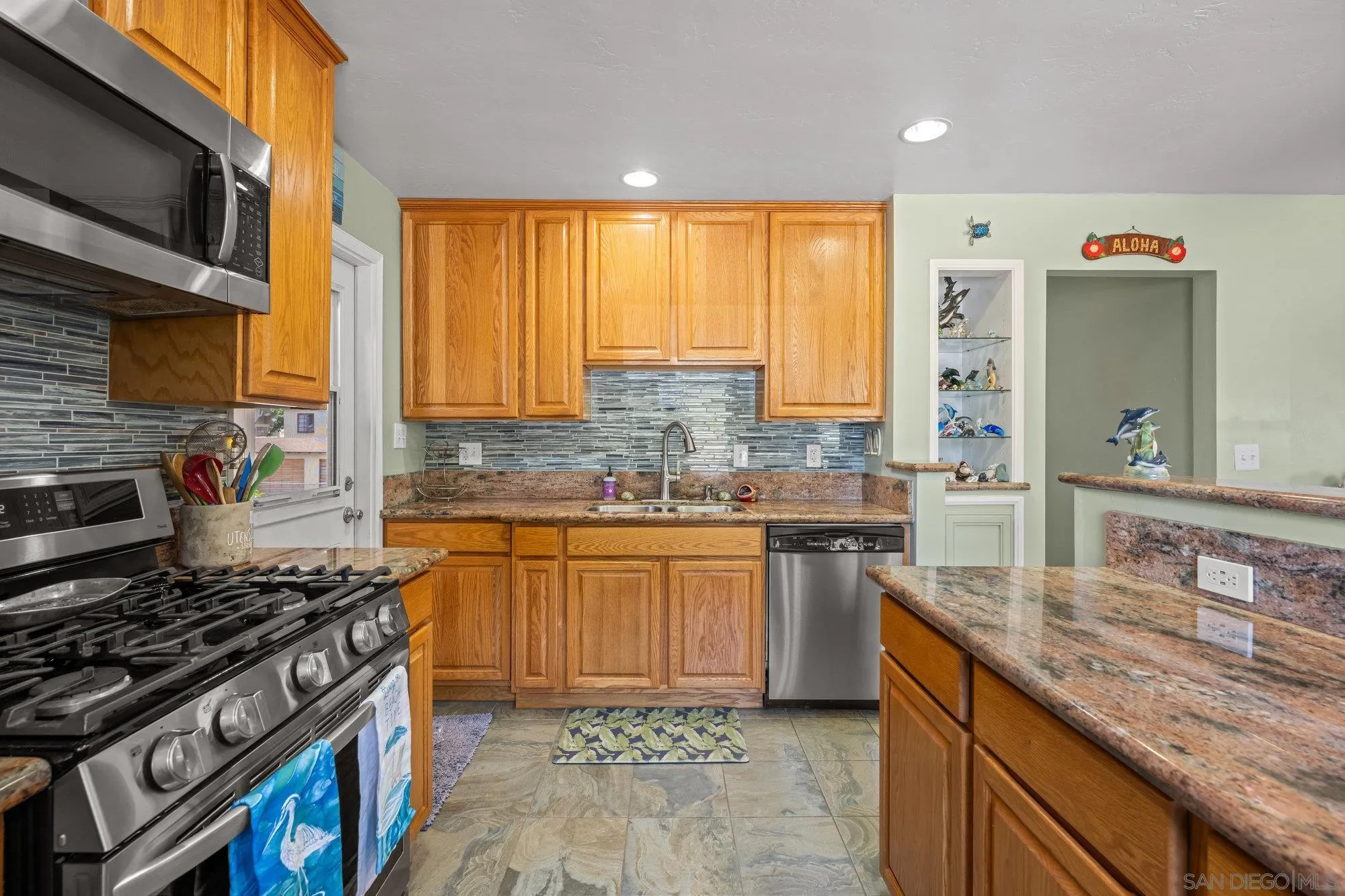 https://cdn.realtyfeed.com/cdn/127/250036184/d6a4406048f024bdaf9817d25b2c79a4.webp