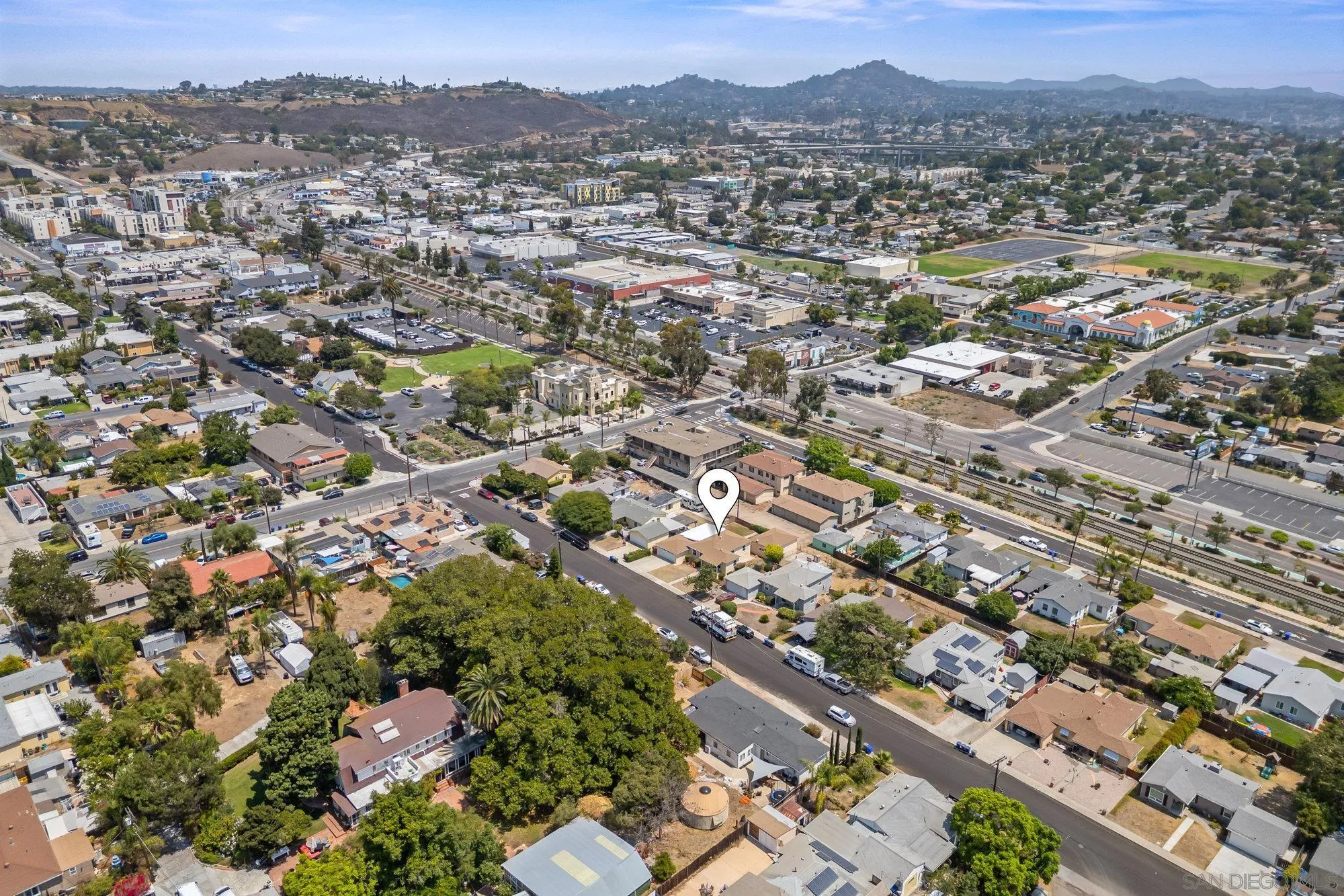 https://cdn.realtyfeed.com/cdn/127/250036184/f06ee4afe18d17e9319405f05592d69e.webp
