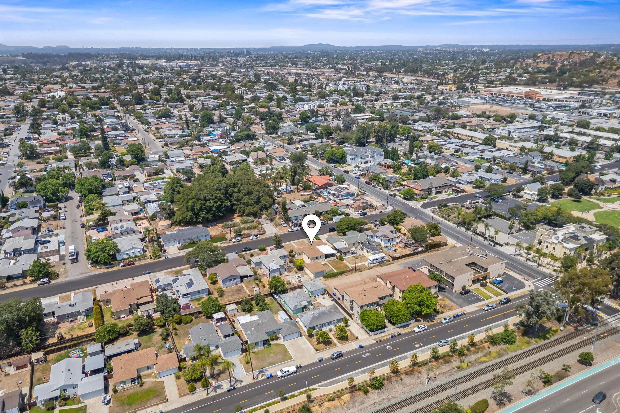 https://cdn.realtyfeed.com/cdn/127/250036184/f0e6abb3bfe2360cb19eaa81356c0224.webp