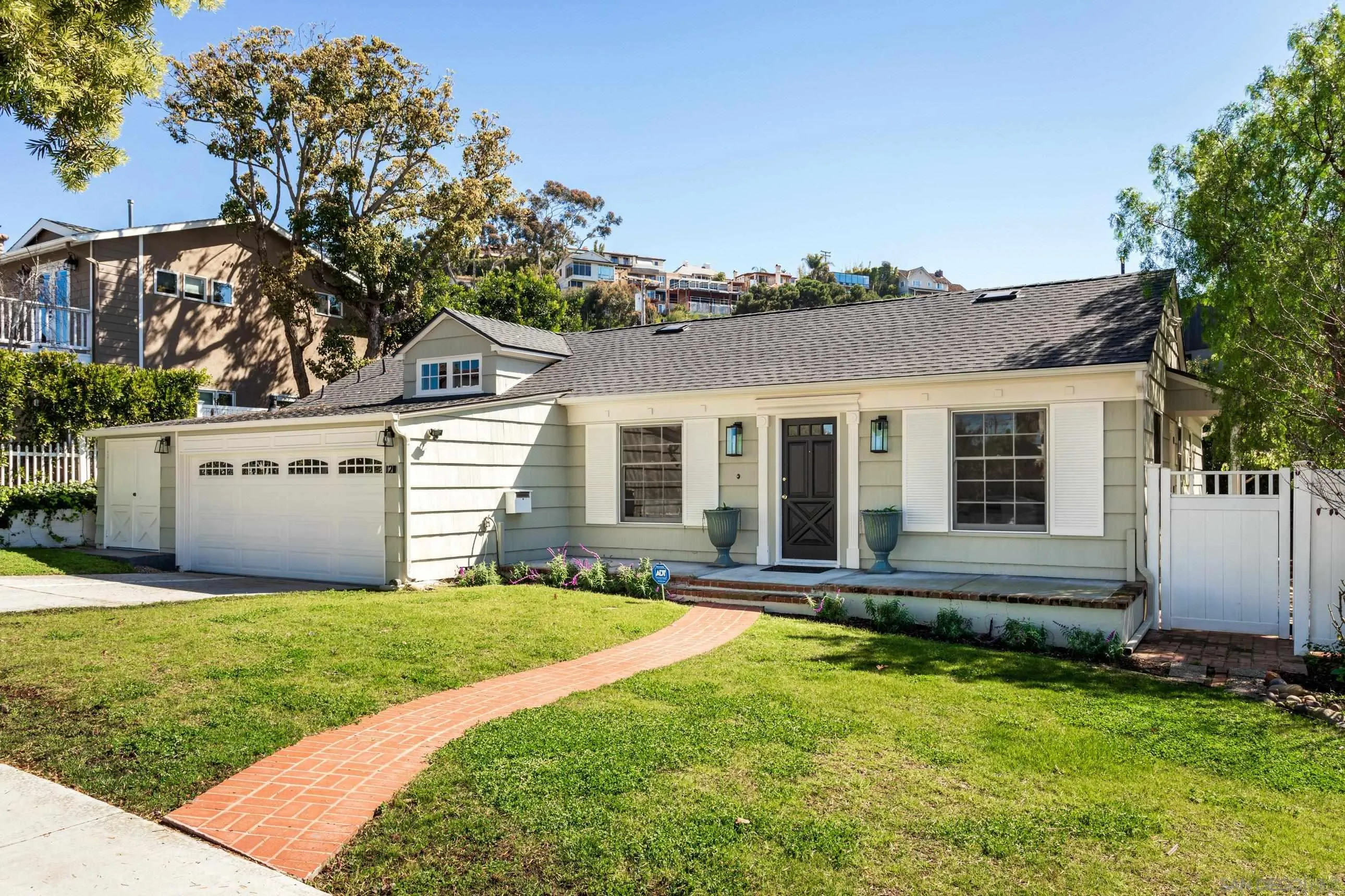 La Jolla, CA 92037
