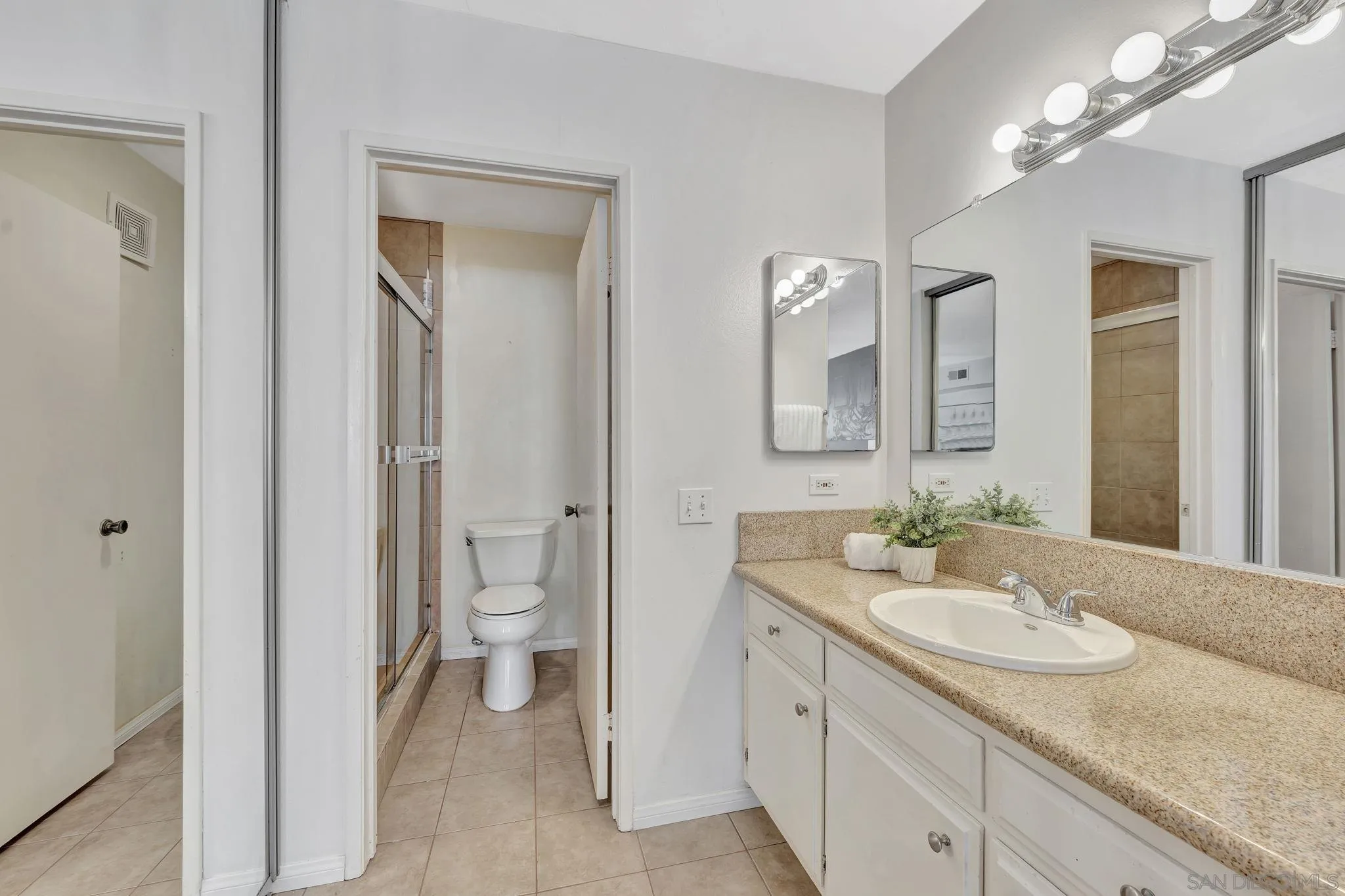 Photo #14: 250036186 Listing: Photo #14