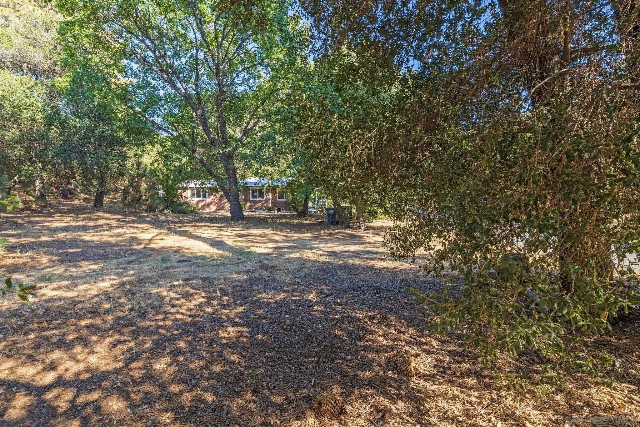https://cdn.realtyfeed.com/cdn/127/250036192/3ca74c9c98dedbcebc2179cad04d05b2.webp