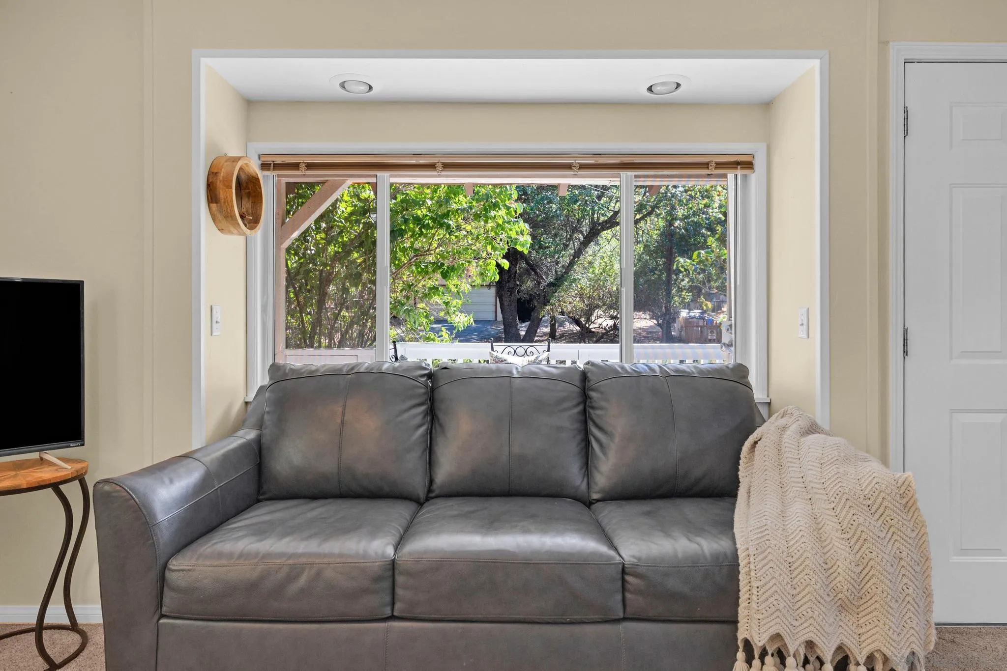 https://cdn.realtyfeed.com/cdn/127/250036192/715ae21b2e5731ff1eed355c45c28b49.webp
