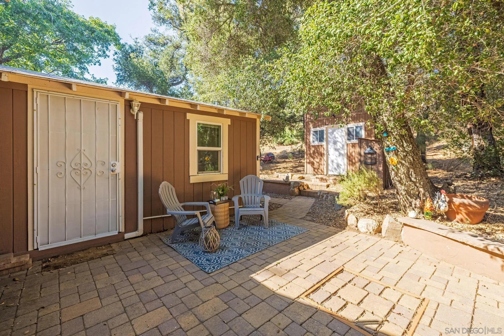https://cdn.realtyfeed.com/cdn/127/250036192/9b90317f7e1bb3f5f5e3e5517ed17a9b.webp