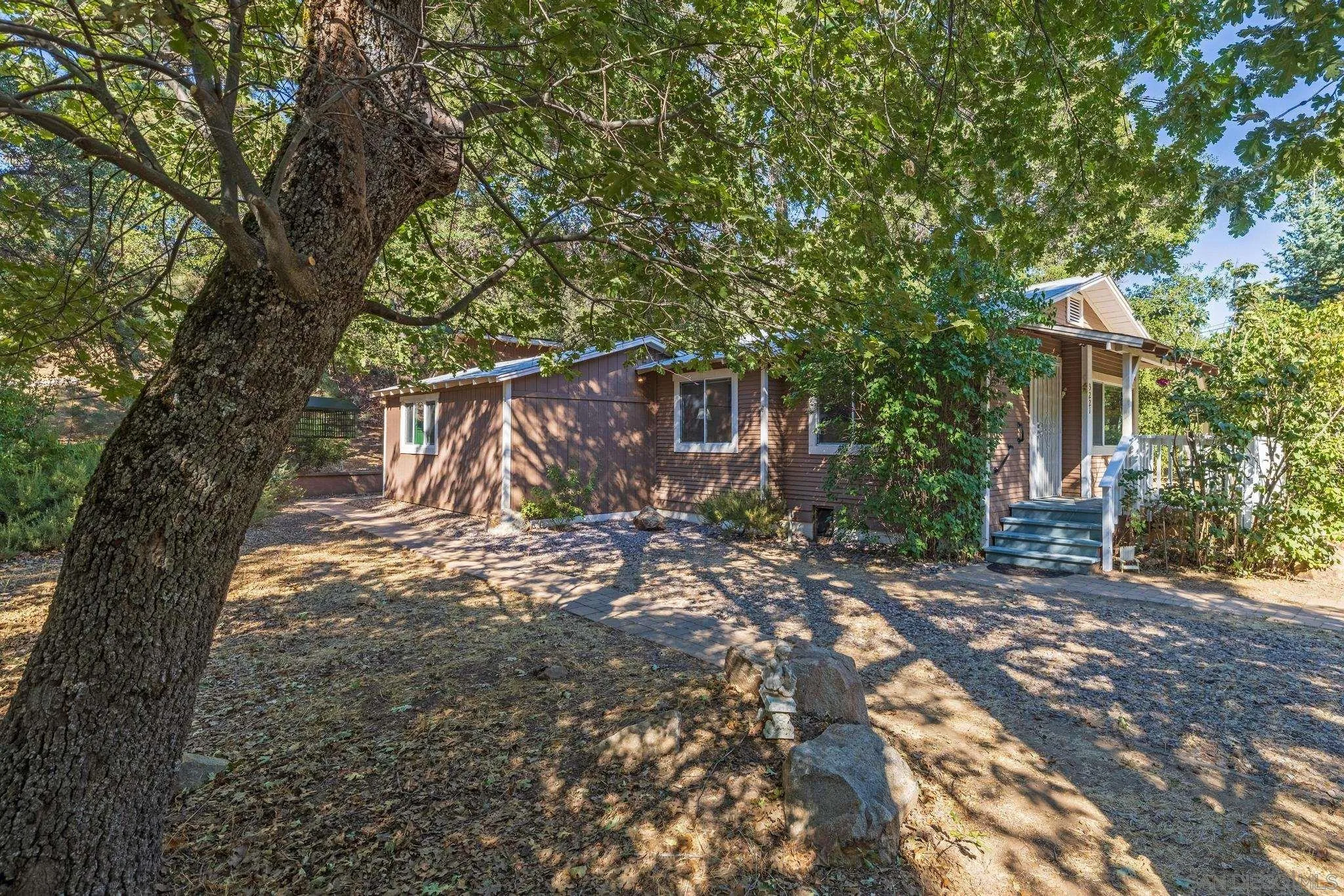 https://cdn.realtyfeed.com/cdn/127/250036192/e5ccce8405ae8529fc58f8afc3800f24.webp