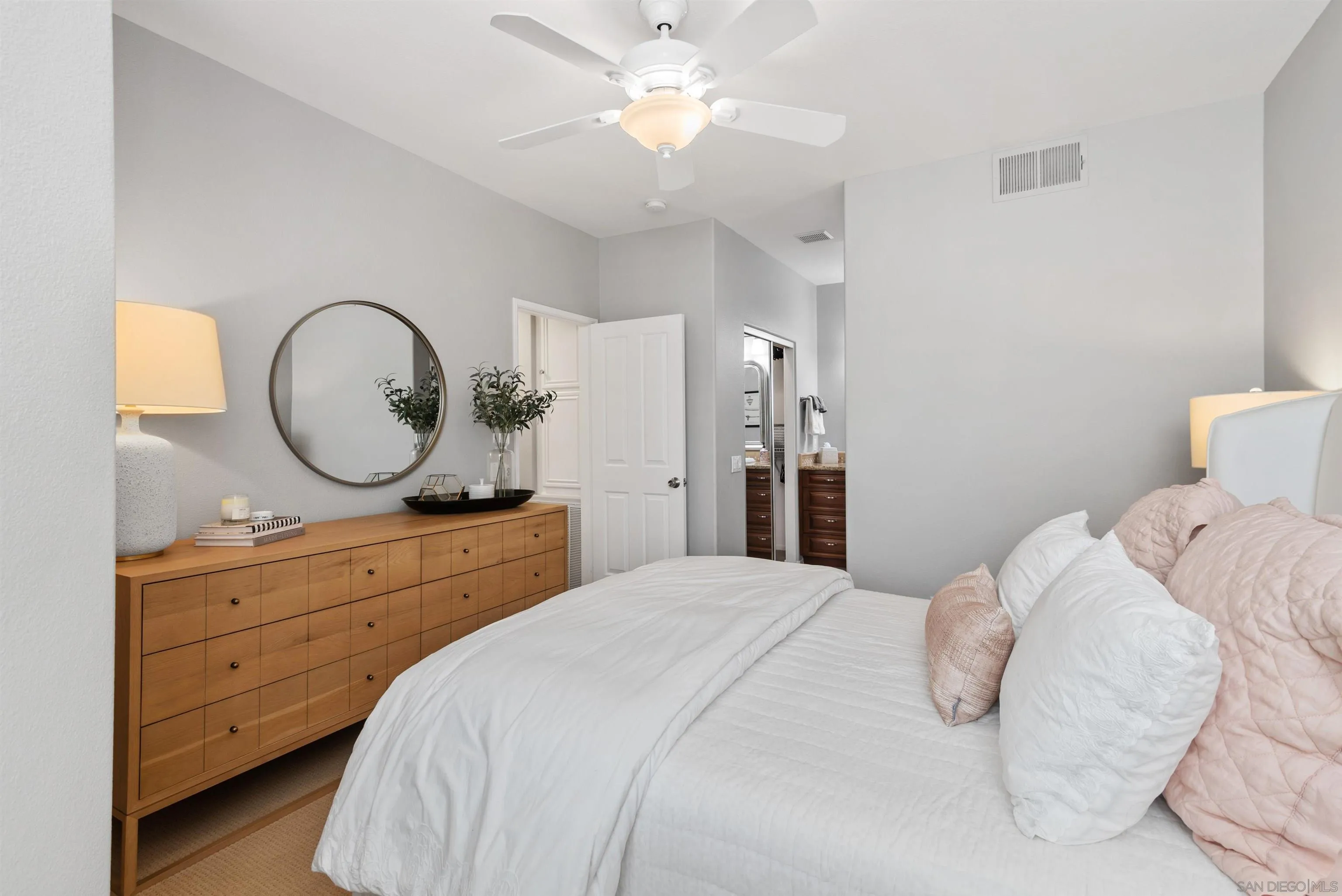 Photo #28: 250036195 Listing: Photo #28