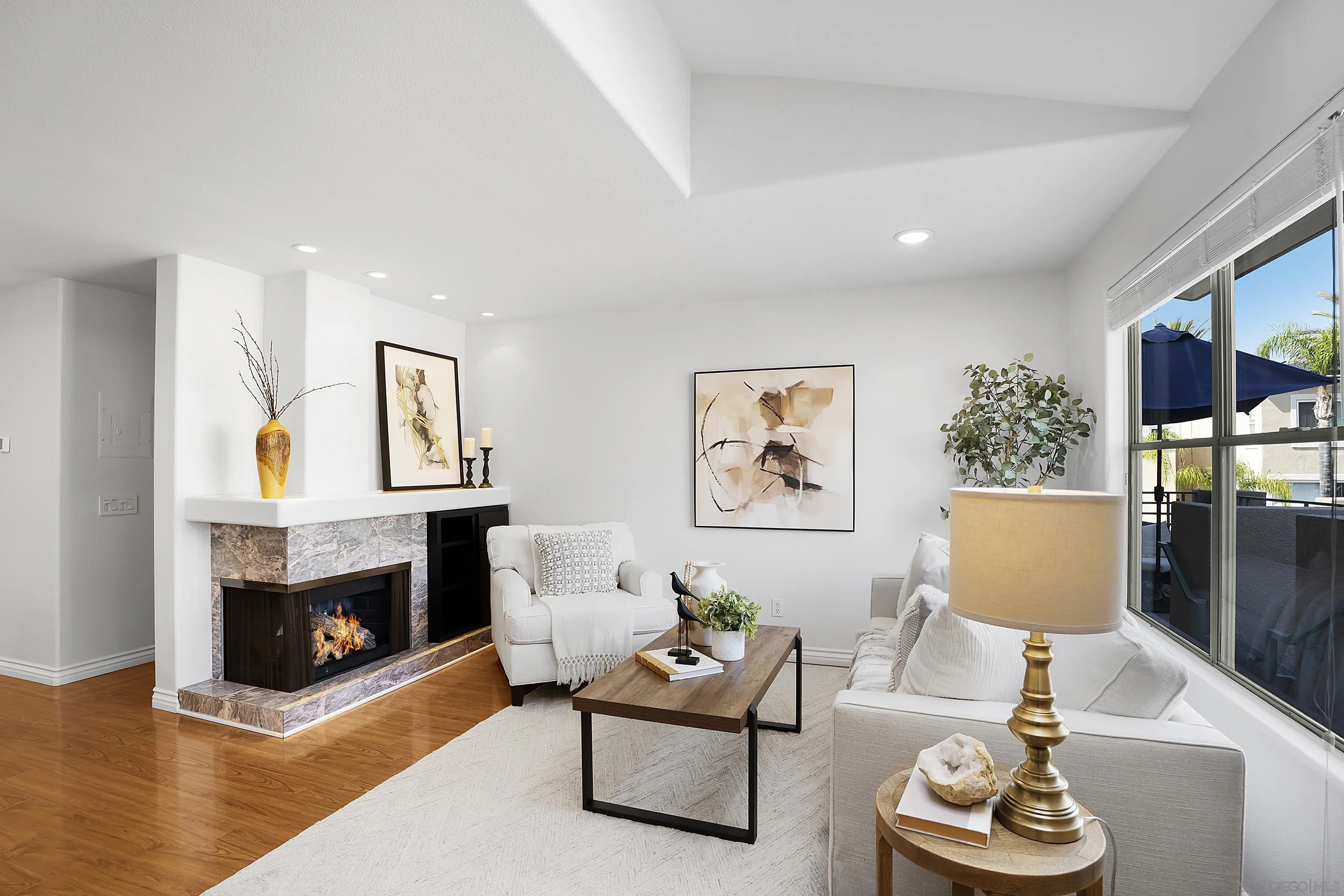 Photo #2: 250036201 Listing 