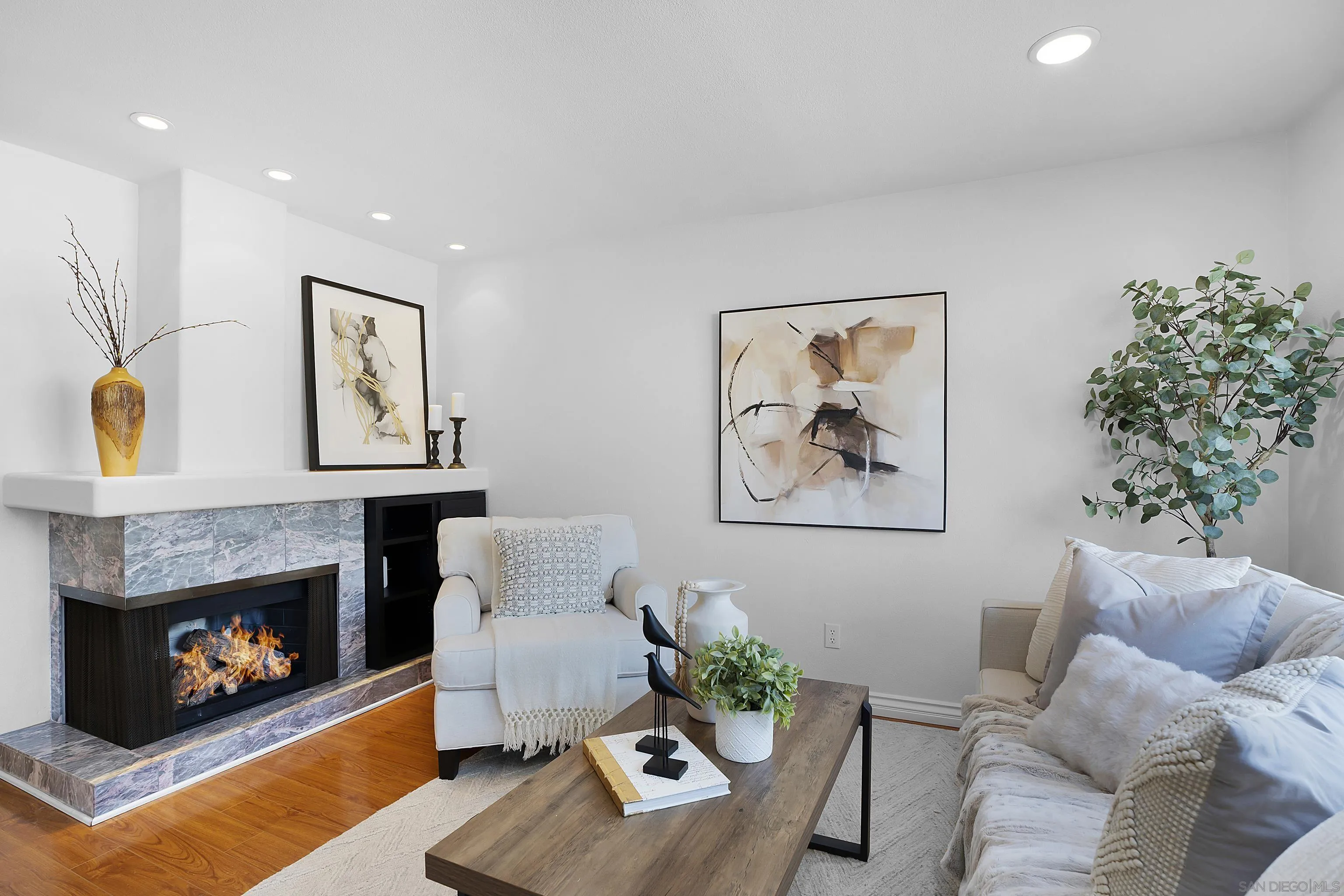 Photo #3: 250036201 Listing 