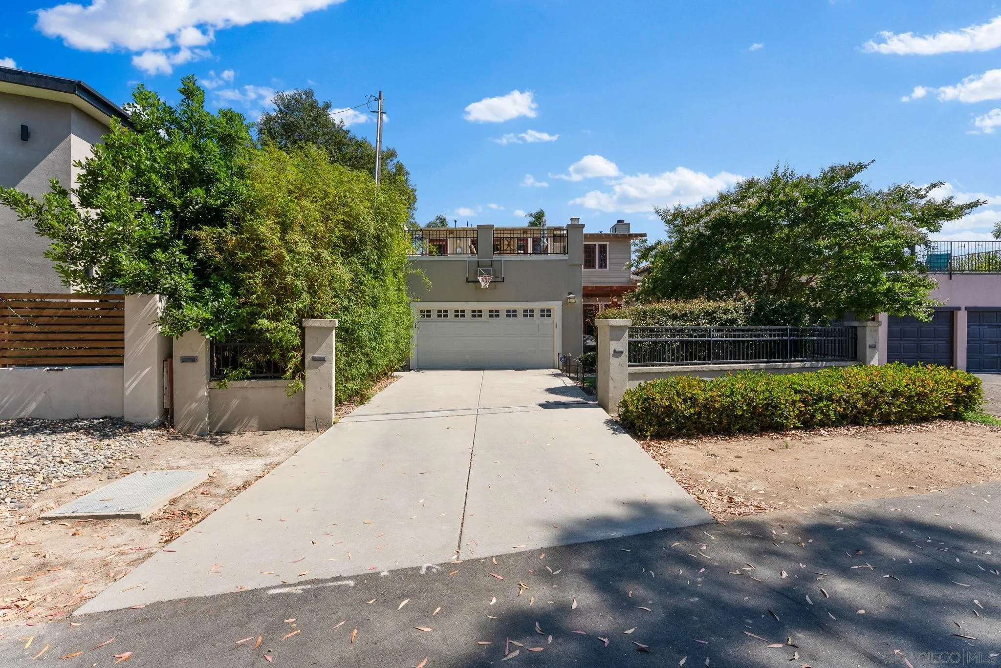 https://cdn.realtyfeed.com/cdn/127/250036205/80f2352d1c63bdc8611c59bf10e15273.webp