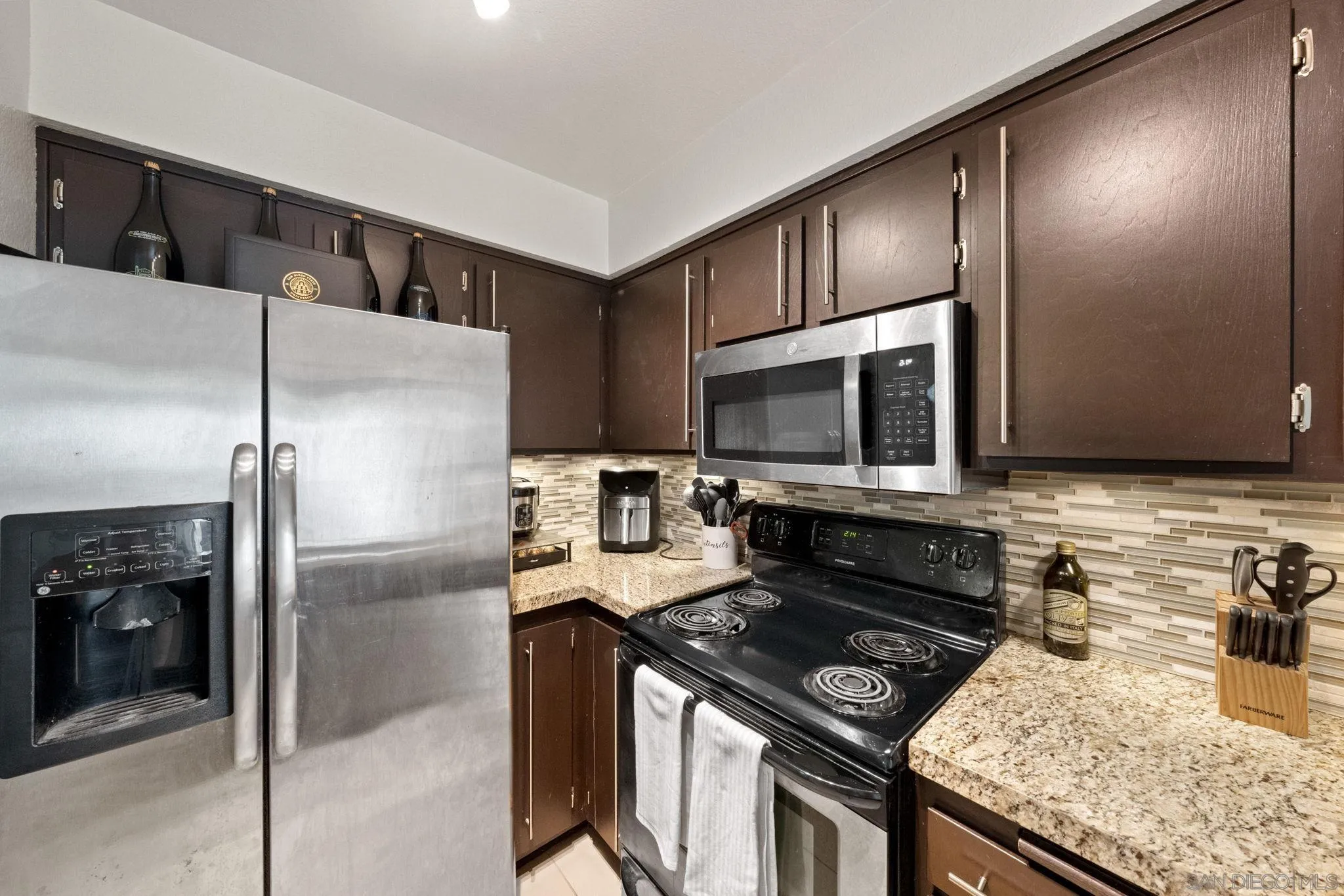 Photo #5: 250036207 Listing 