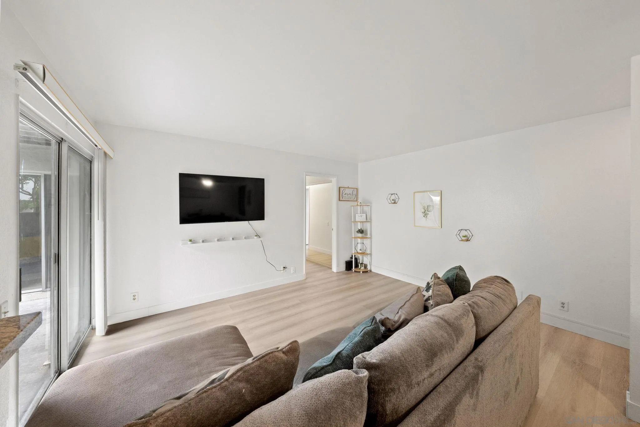 Photo #10: 250036207 Listing: Photo #10