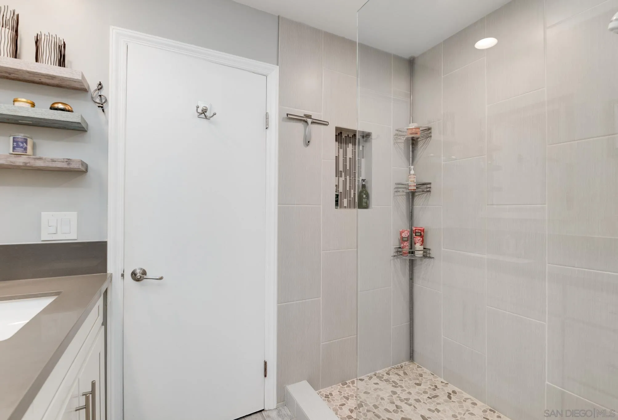 Photo #17: 250036211 Listing: Photo #17