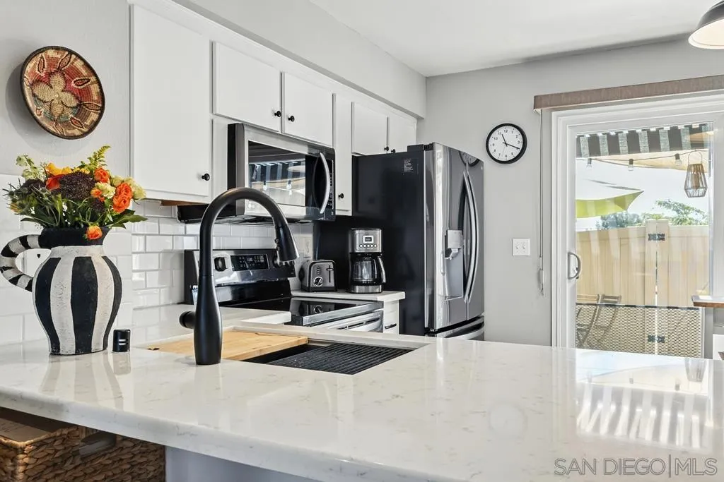 Photo #6: 250036215 Listing 