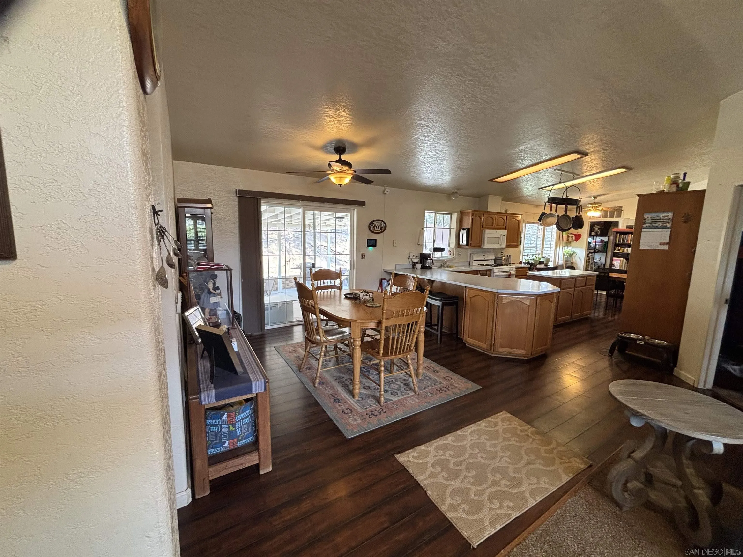 https://cdn.realtyfeed.com/cdn/127/250036219/683ae549bc1a6e0e64acb4a0fdd6c791.webp