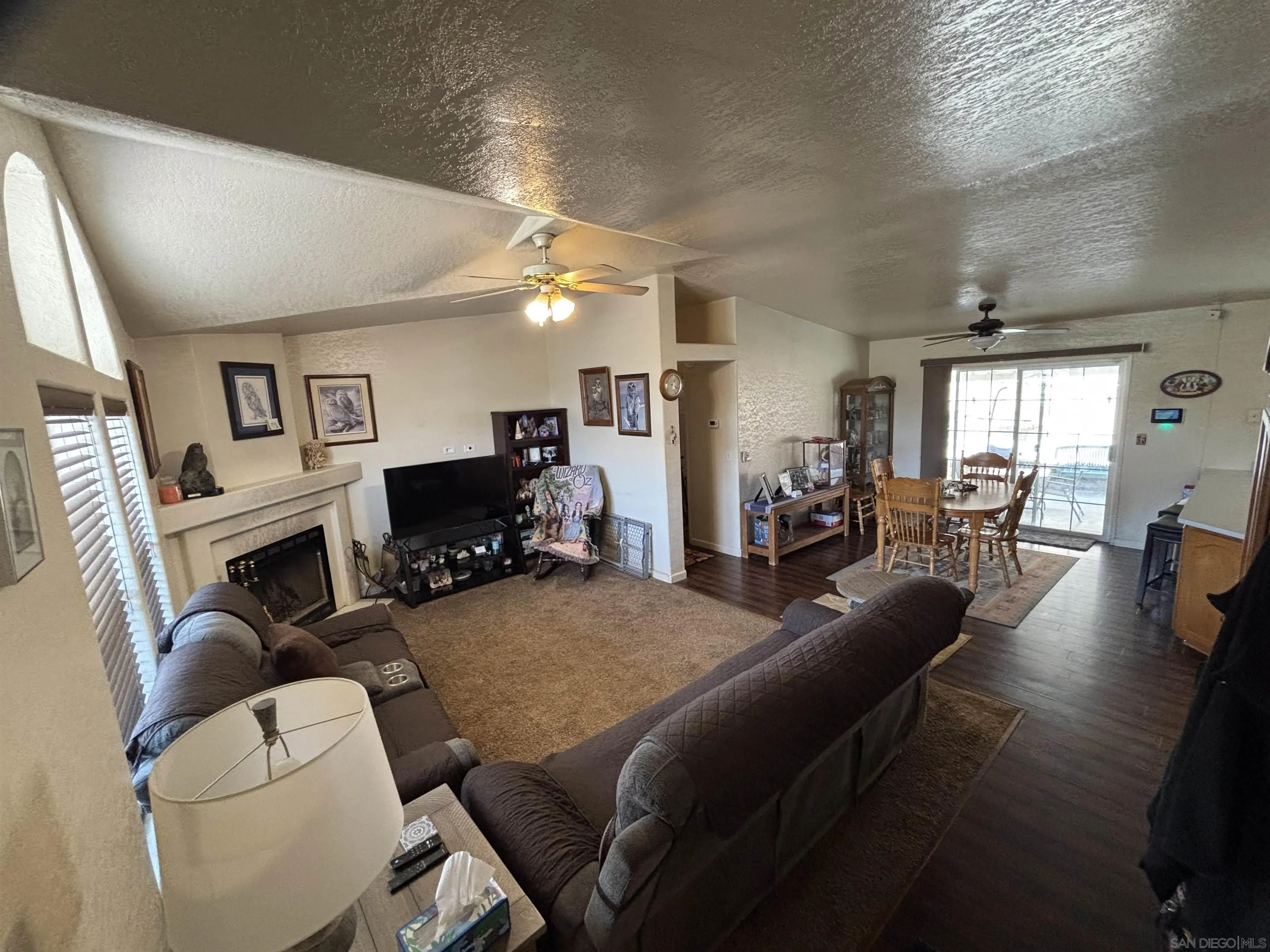https://cdn.realtyfeed.com/cdn/127/250036219/85446cd9ef8bcf994fabe15a0f41119e.webp