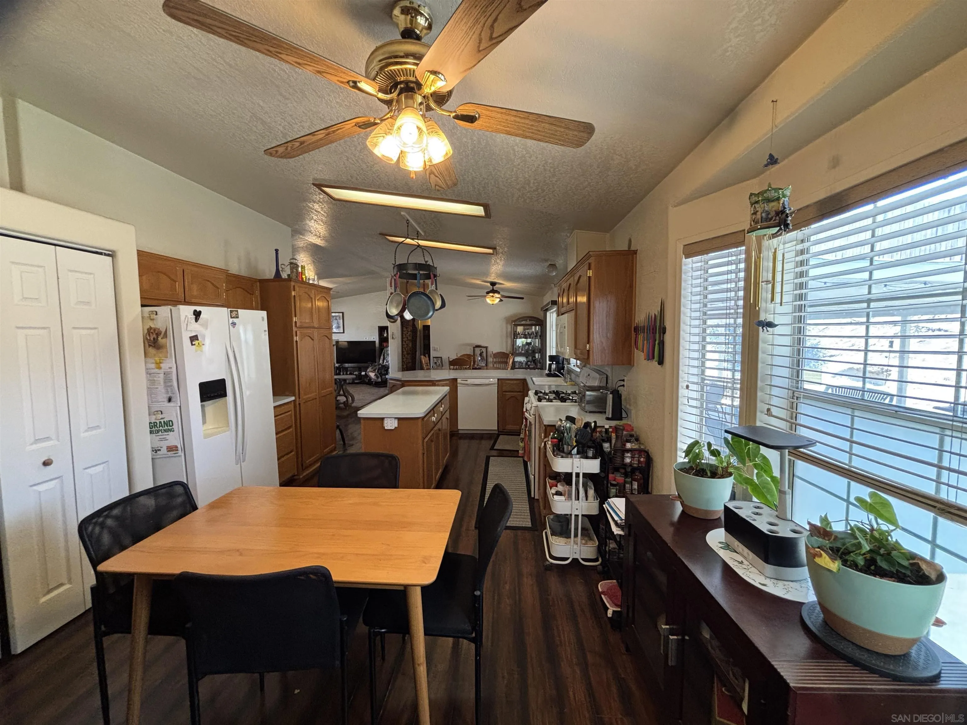 https://cdn.realtyfeed.com/cdn/127/250036219/9638e57f7d3c21537e435f86d593d2f5.webp