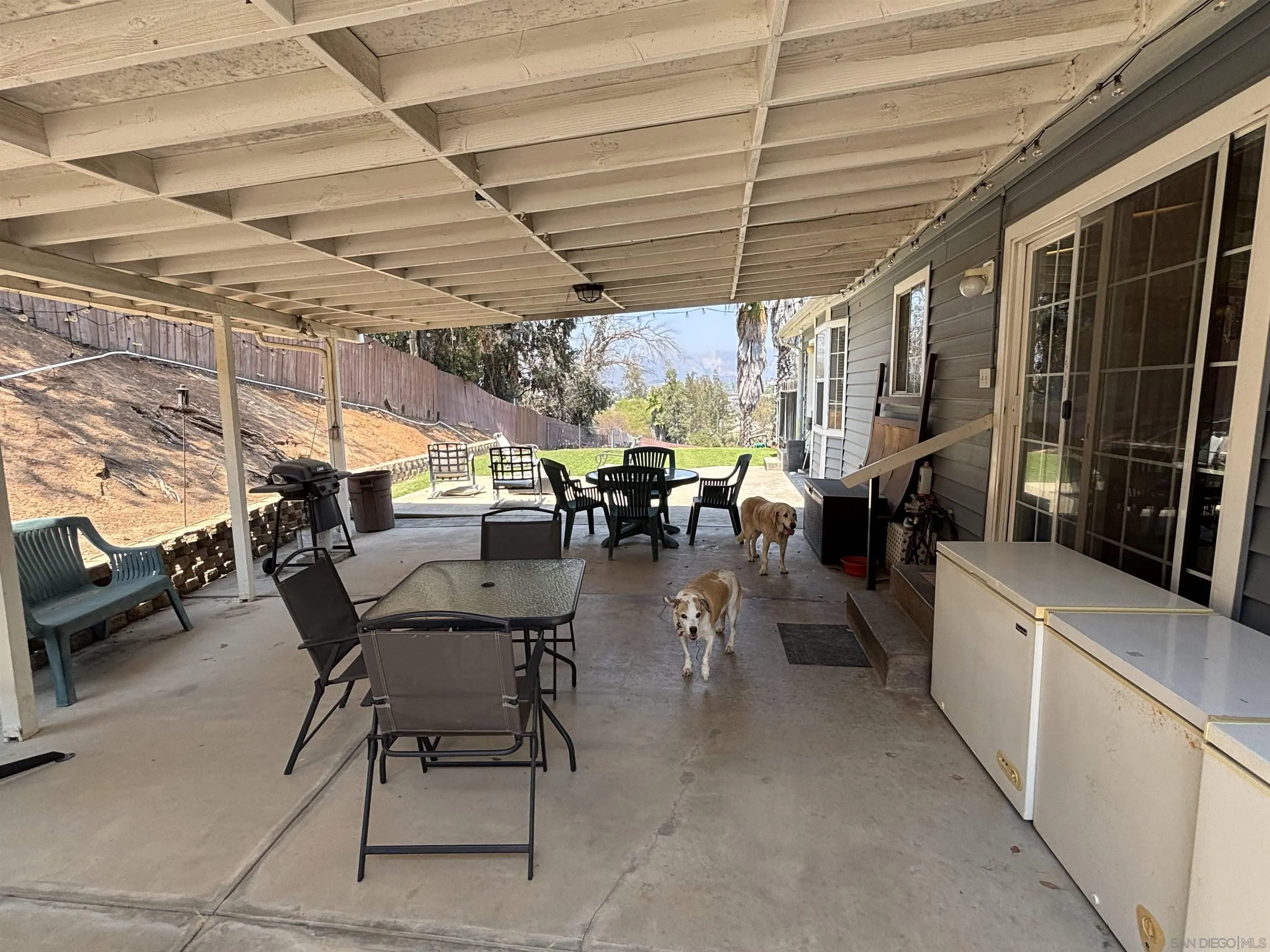 https://cdn.realtyfeed.com/cdn/127/250036219/ca45bfc540ae525fec6ca728f8992109.webp