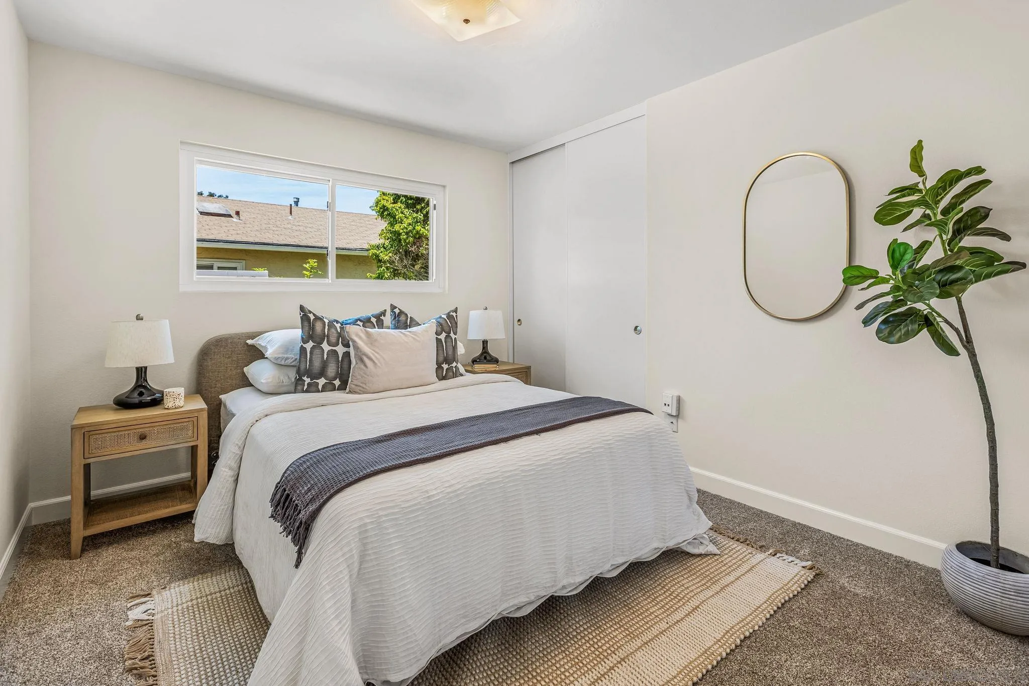 https://cdn.realtyfeed.com/cdn/127/250036229/0b52a117fe74b71e947b498198909ab8.webp