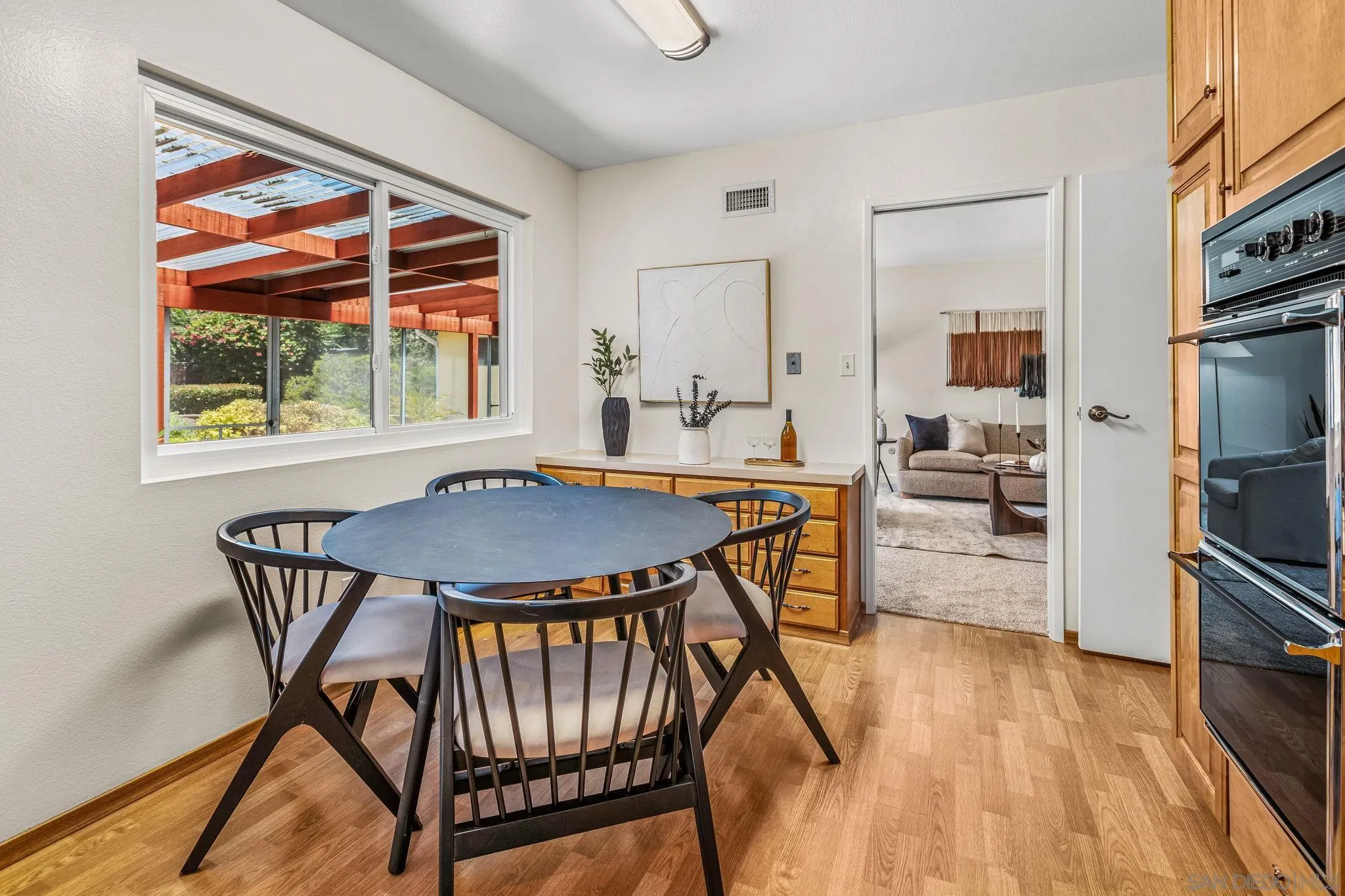 https://cdn.realtyfeed.com/cdn/127/250036229/1fd5f8b3826a67141ea8614d4c7f5f57.webp