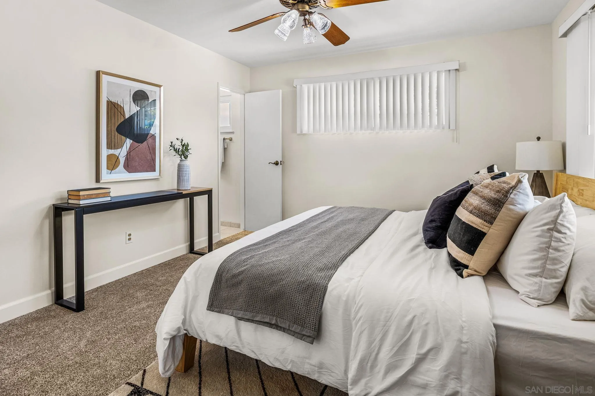 https://cdn.realtyfeed.com/cdn/127/250036229/2ec9395818880d08f58a06c10840f4f4.webp