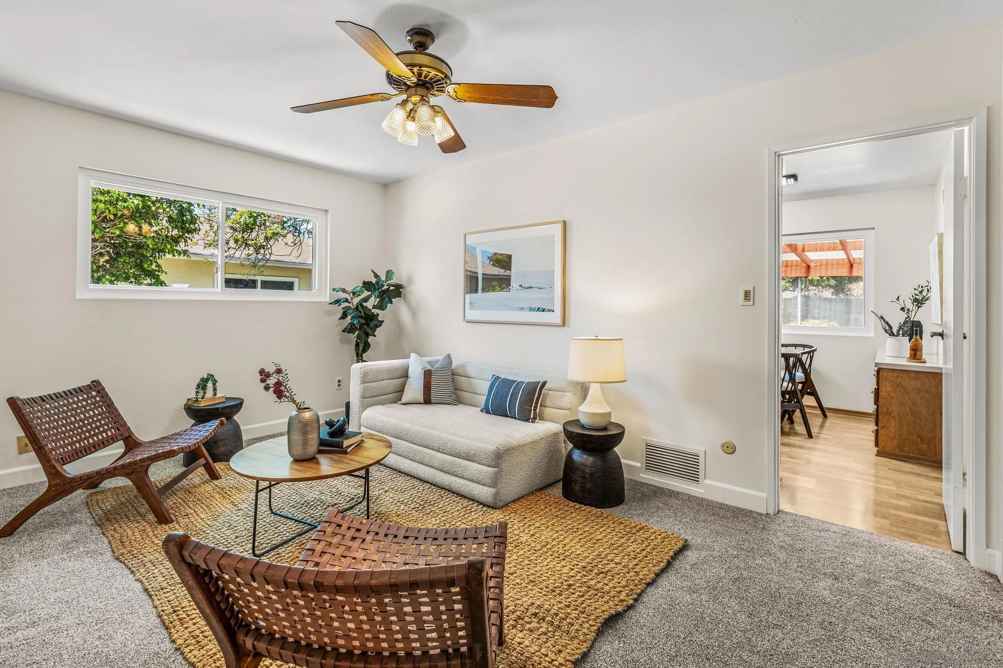 https://cdn.realtyfeed.com/cdn/127/250036229/4db982006f2be89e842987e9bca3c849.webp