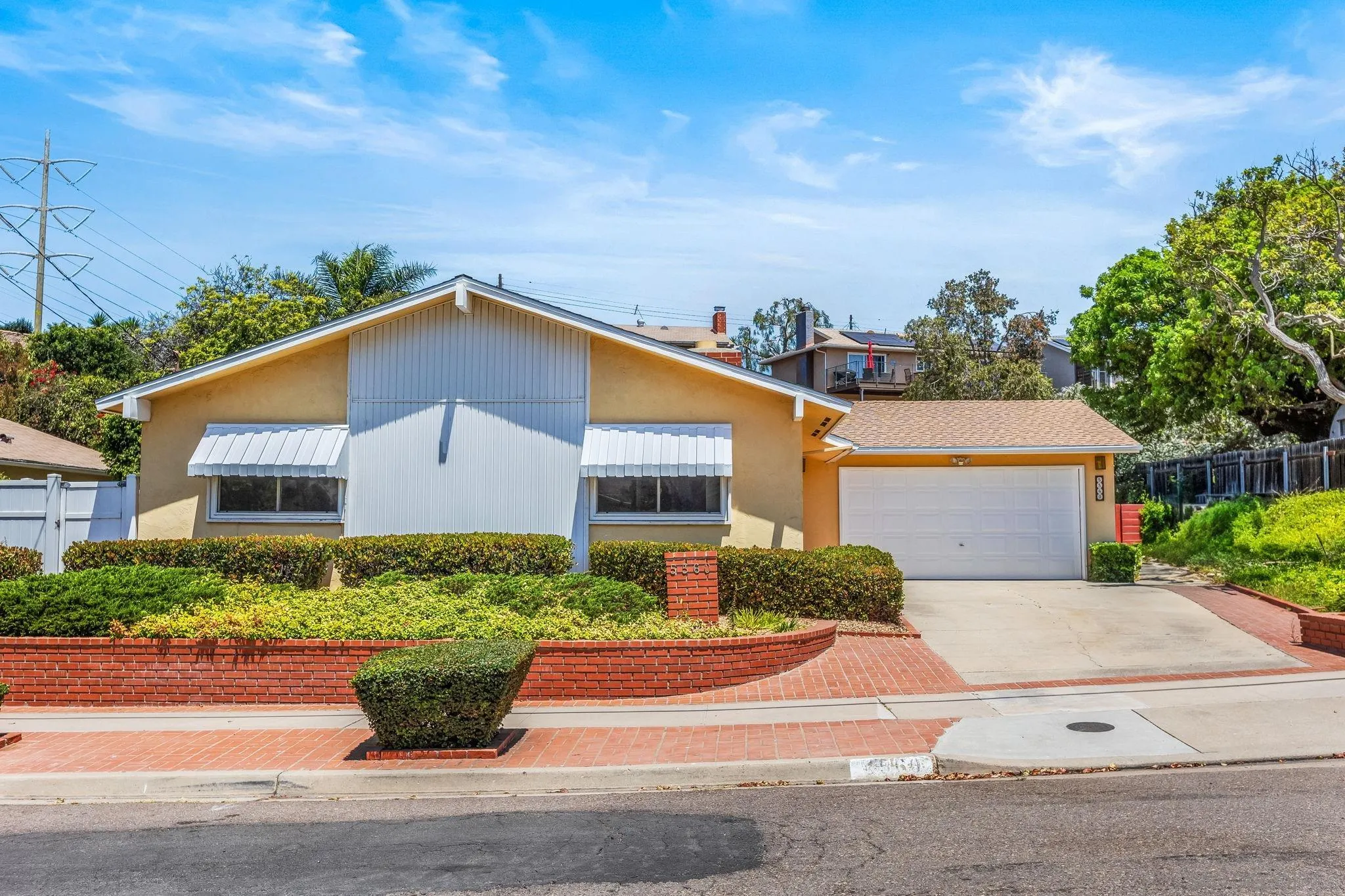 https://cdn.realtyfeed.com/cdn/127/250036229/5fea279dc72ce2bbaca70aa728935c0d.webp