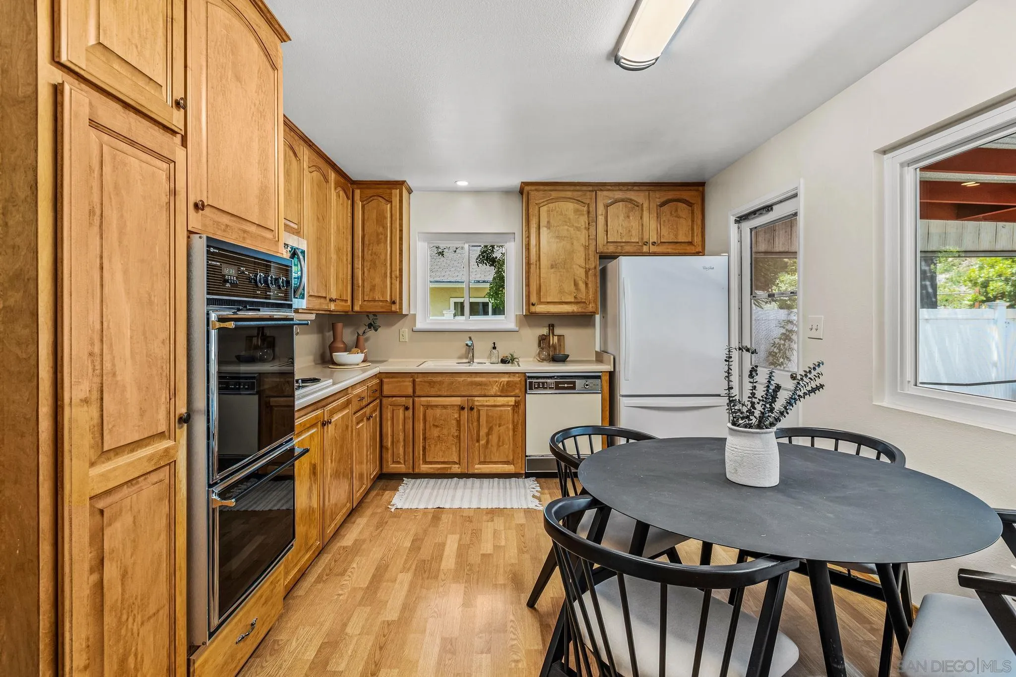 https://cdn.realtyfeed.com/cdn/127/250036229/9f95a33630839c6ddb7ef633a746ecff.webp