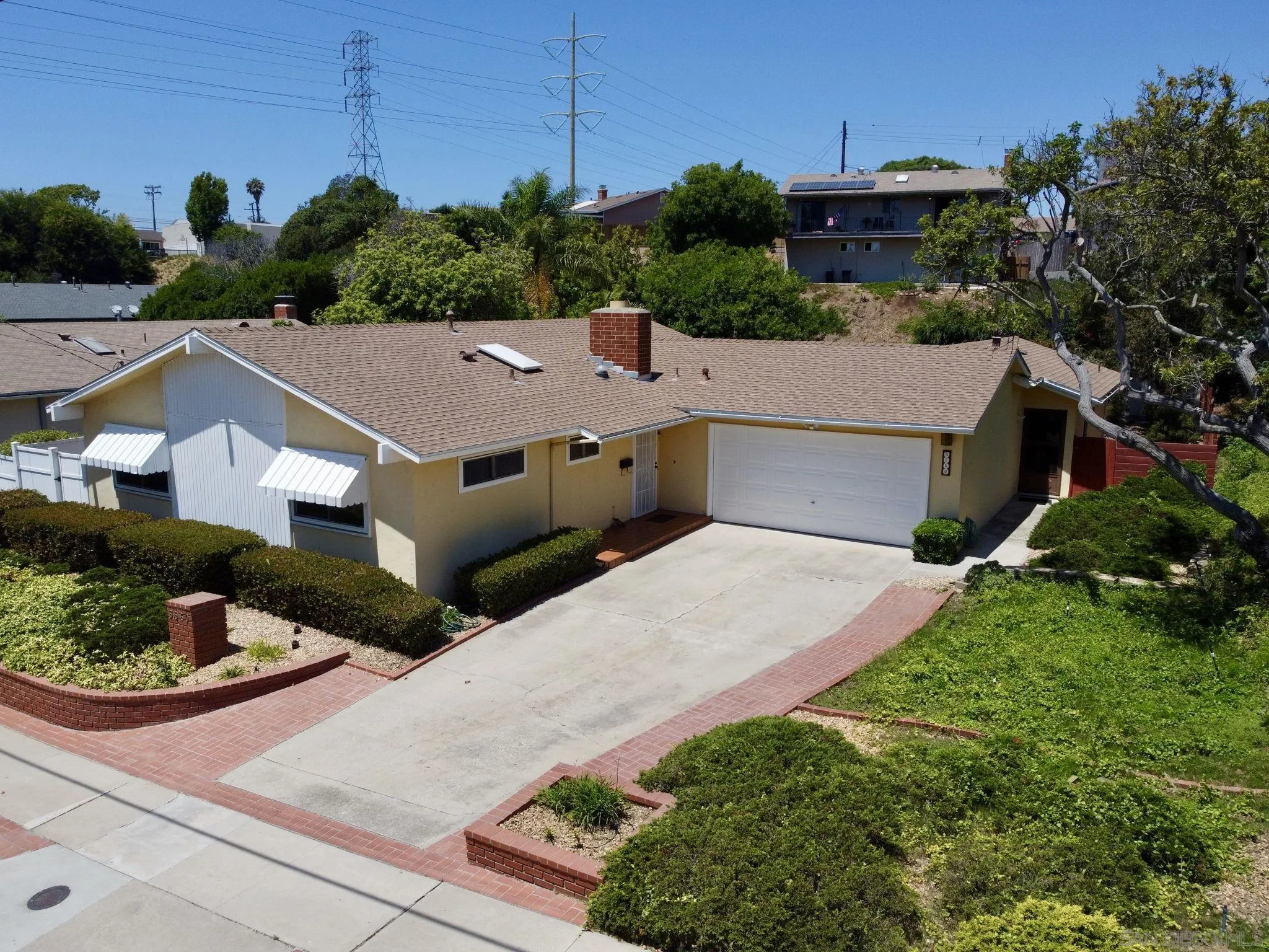 https://cdn.realtyfeed.com/cdn/127/250036229/b11d1a5ac19a02e7989ba3ad13127d6e.webp