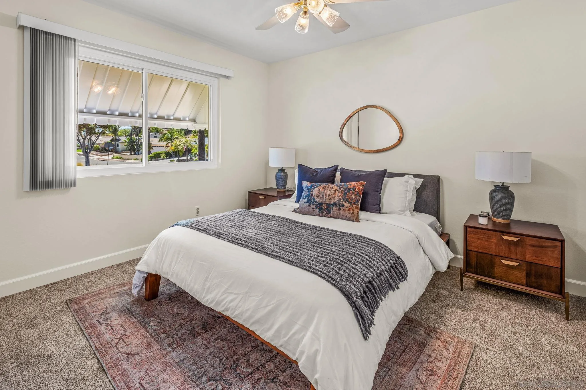 https://cdn.realtyfeed.com/cdn/127/250036229/bcb87e8c4b26c7185f90270f539b3c70.webp