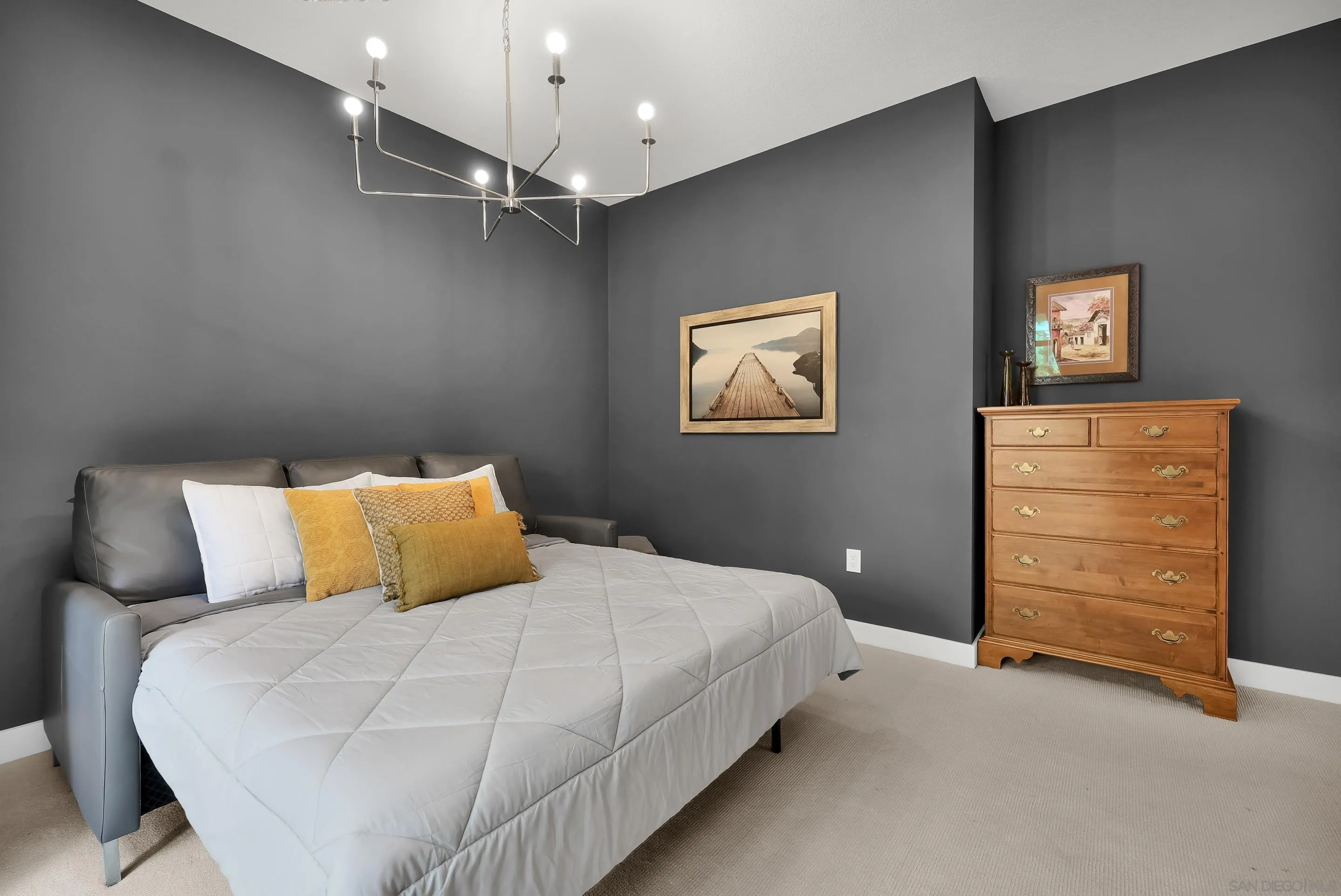 https://cdn.realtyfeed.com/cdn/127/250036230/7bc8b1116f780f00c92619446e5d7e42.webp